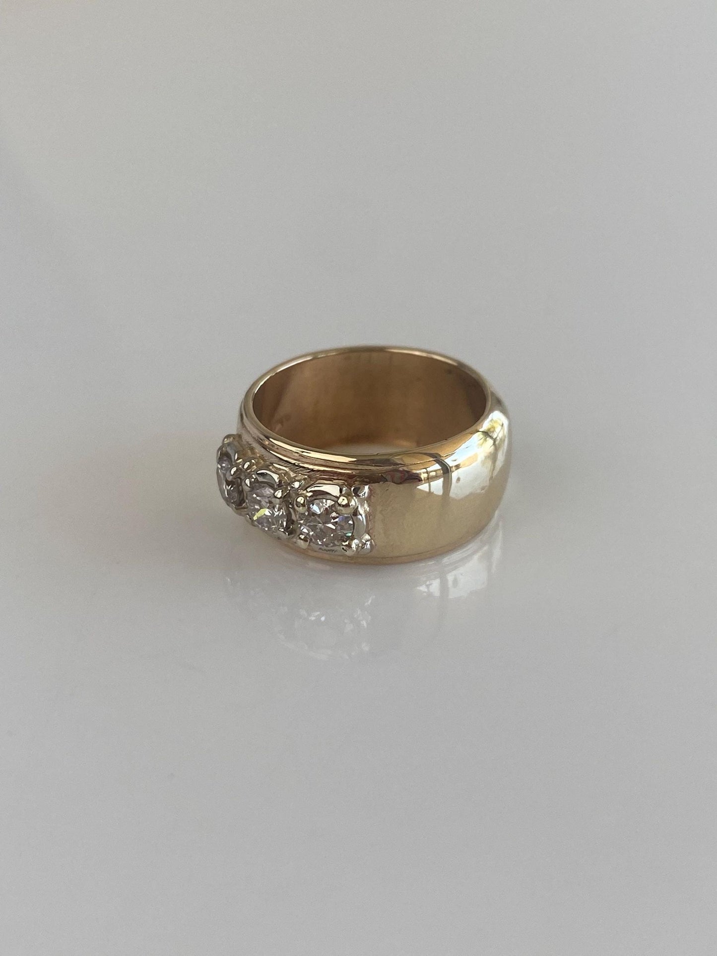 Vintage Solid 14k Yellow Gold Triple Diamond Lined Ring Band - Size 4.5