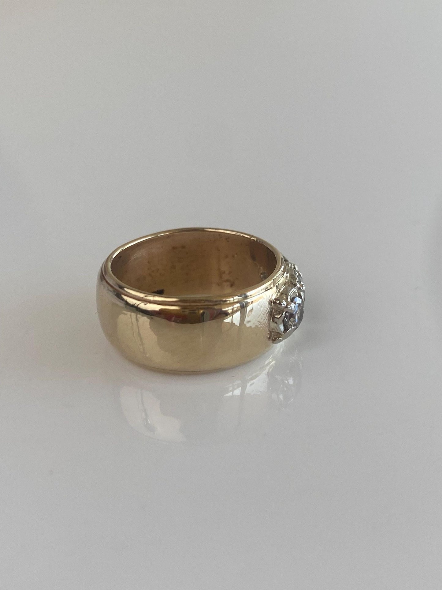 Vintage Solid 14k Yellow Gold Triple Diamond Lined Ring Band - Size 4.5