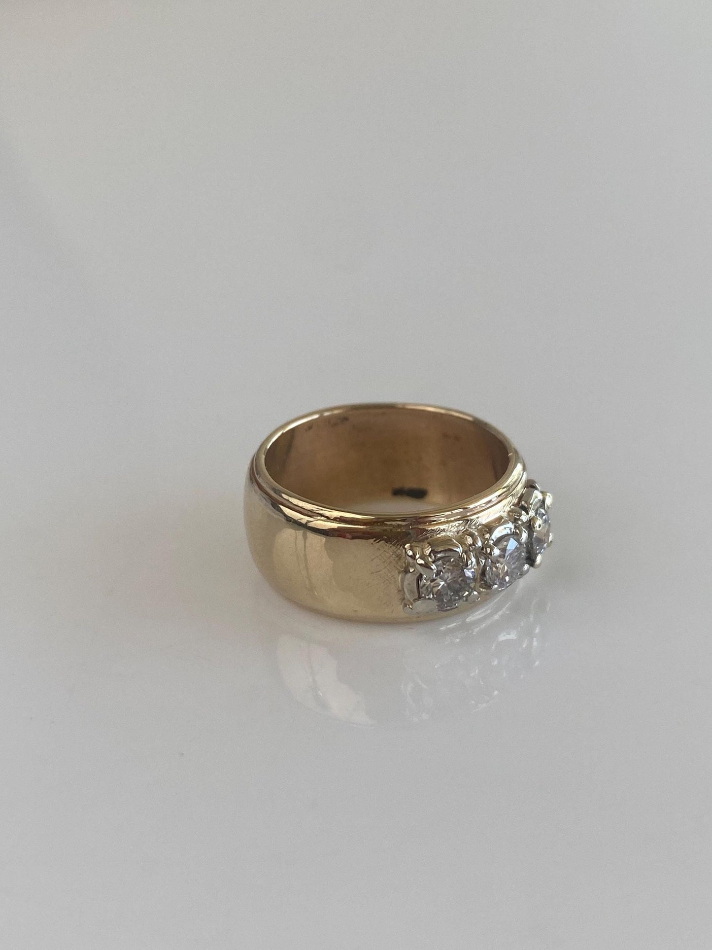 Vintage Solid 14k Yellow Gold Triple Diamond Lined Ring Band - Size 4.5