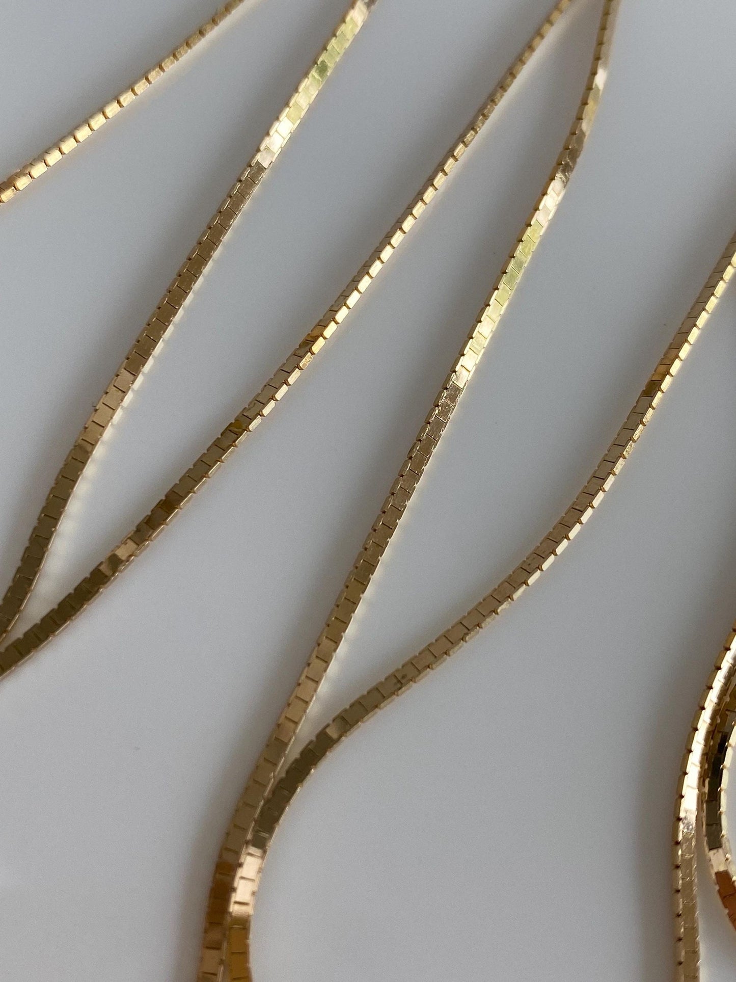 Vintage Solid 14k Yellow Gold Flat Box Chain Necklace - 30 inches