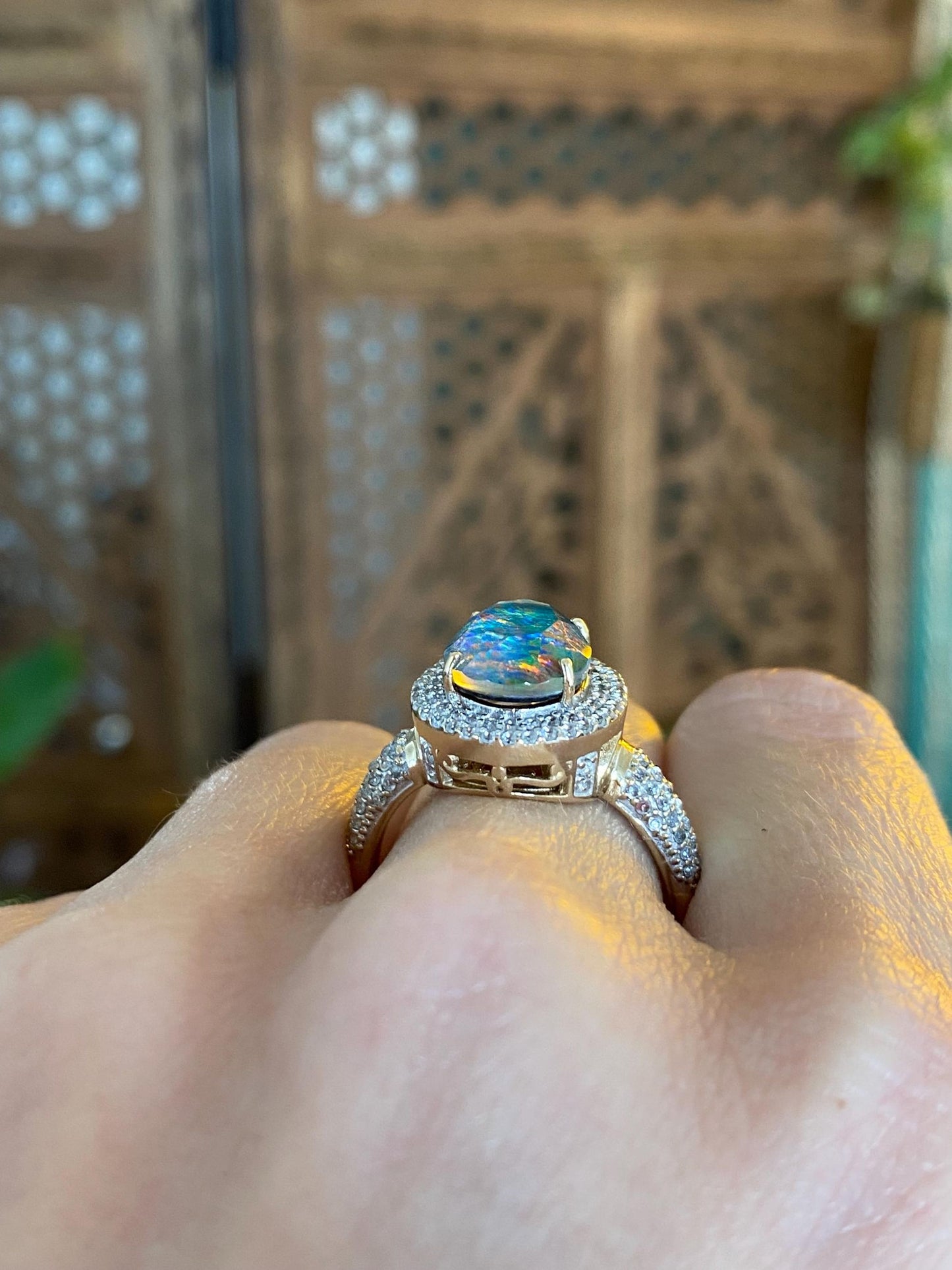 Vintage Solid 10k Yellow Gold Clear Topaz Opal Triplet Ring - Size 9.75