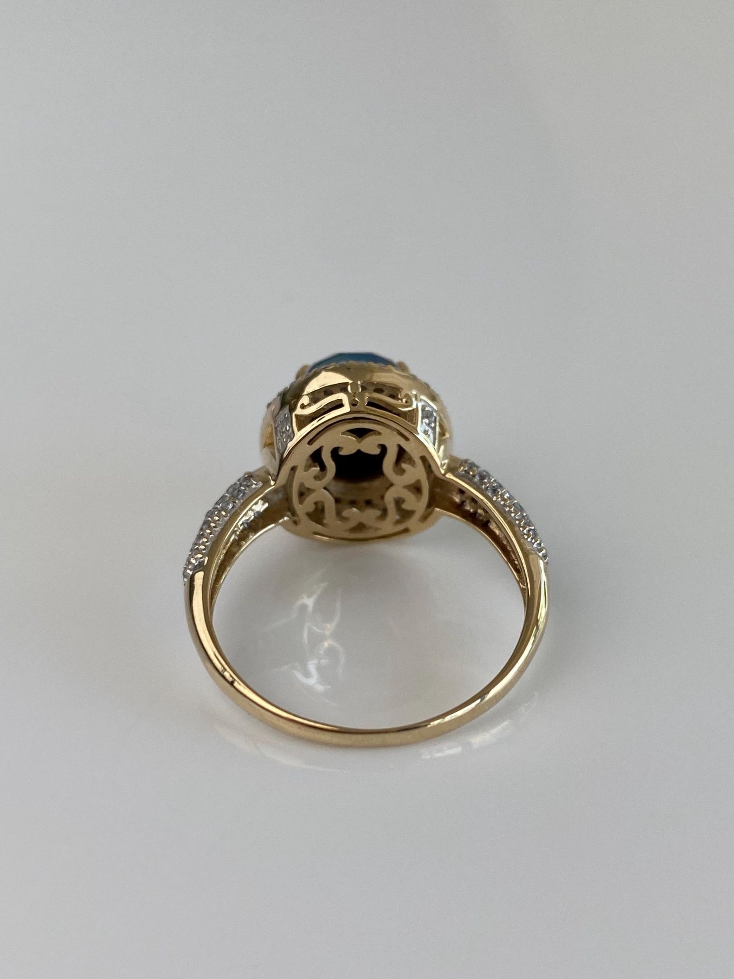 Vintage Solid 10k Yellow Gold Clear Topaz Opal Triplet Ring - Size 9.75