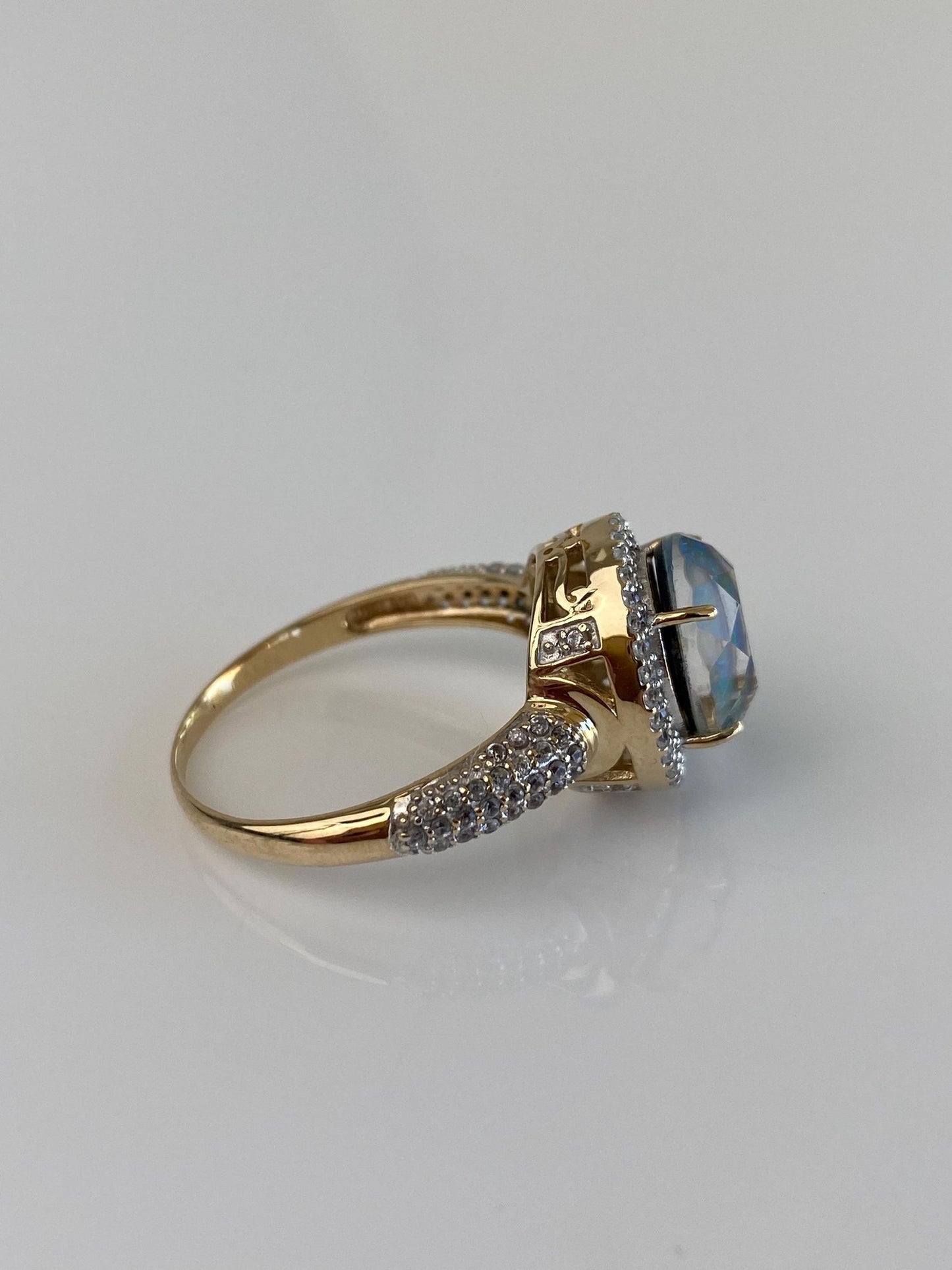 Vintage Solid 10k Yellow Gold Clear Topaz Opal Triplet Ring - Size 9.75