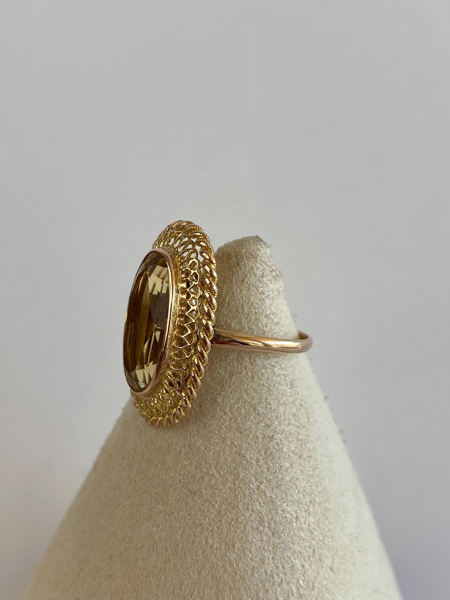 Vintage Solid 18k Yellow Gold Citrine Ring - Size 5.25