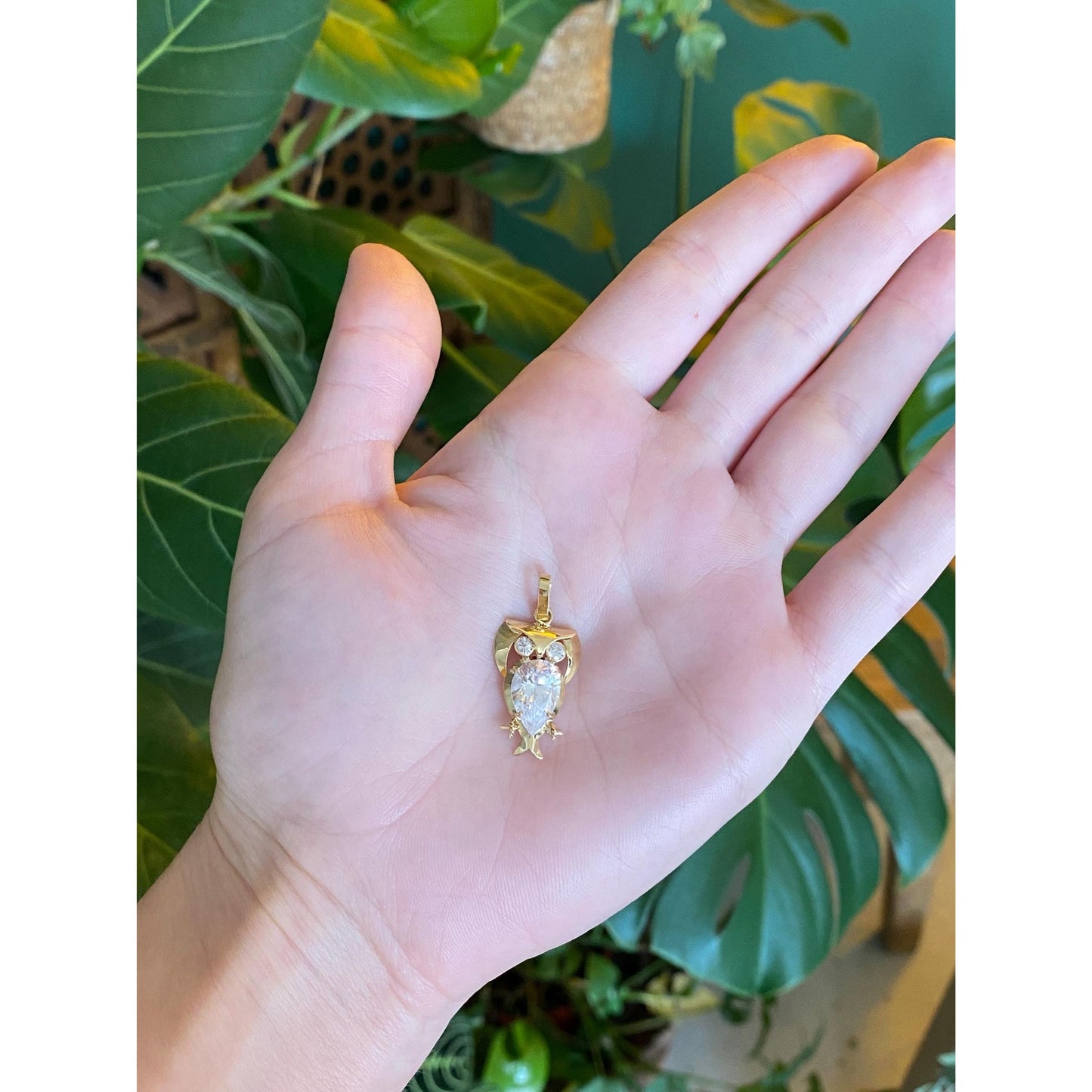 Vintage Solid 18k Yellow Gold Clear Cubic Zirconia Owl Charm