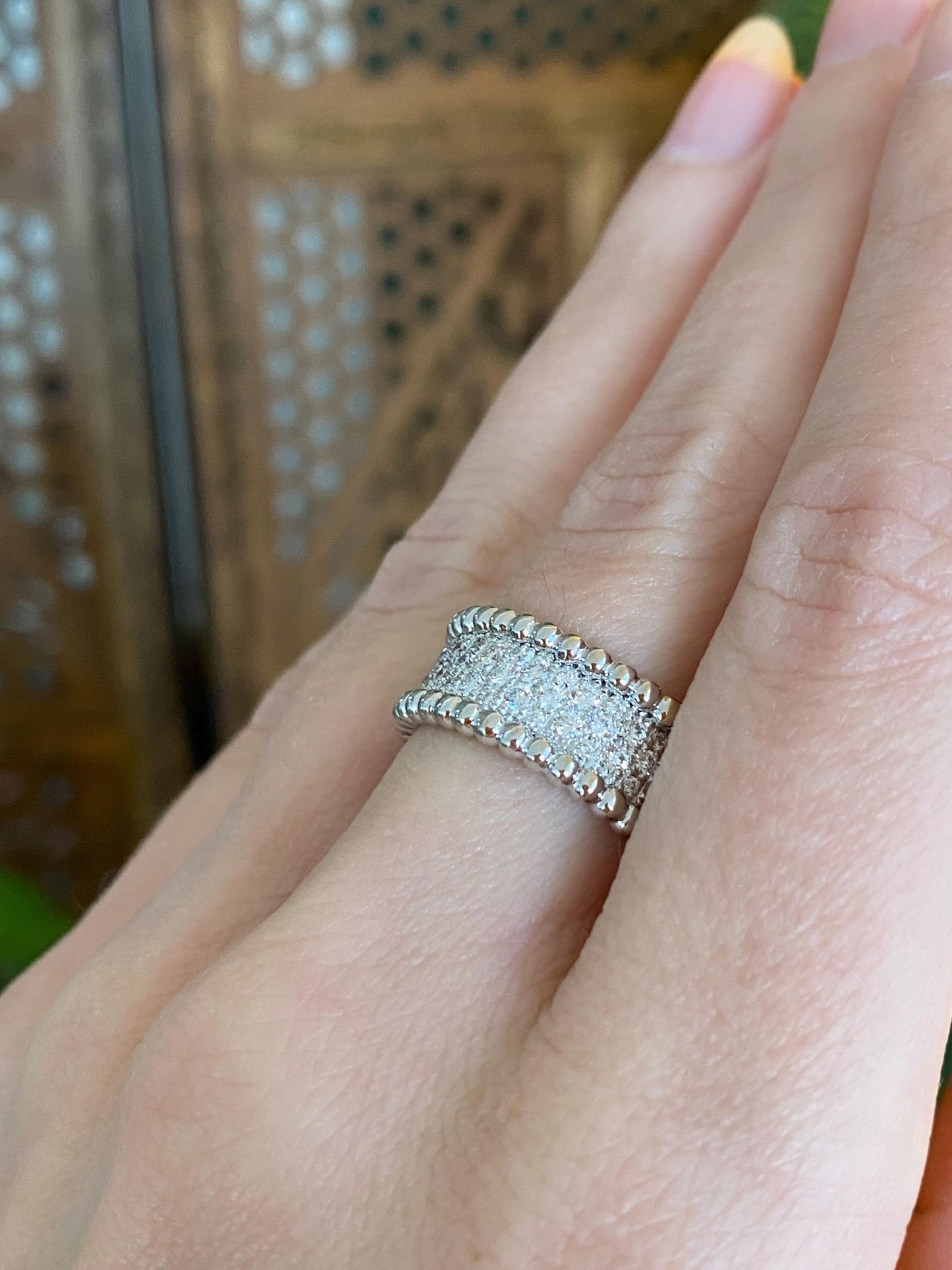 Vintage Solid 18k White Gold Diamond Ring Band - Size 6.25