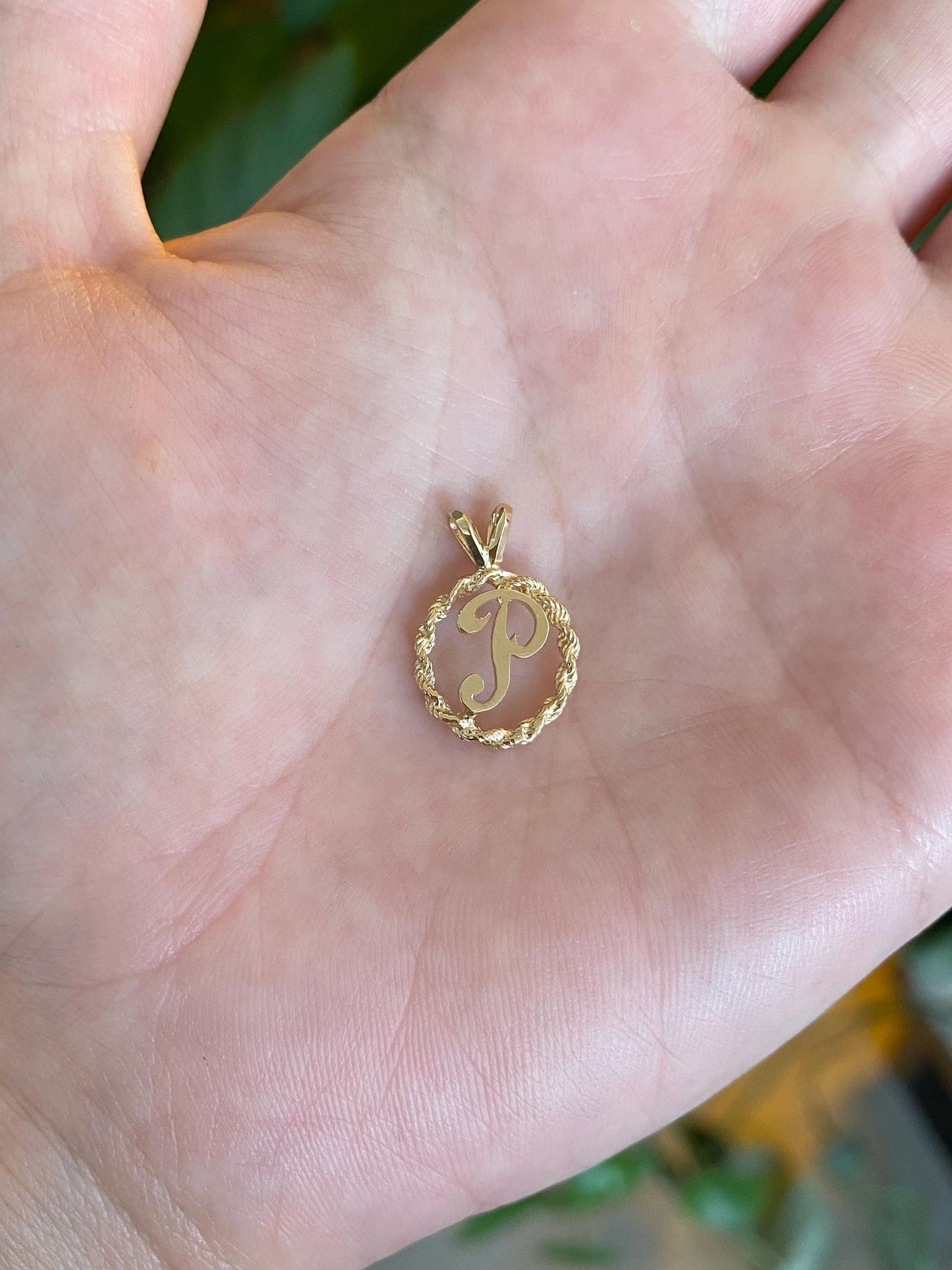 Vintage Solid 14k Yellow Gold Initial 'P' Rope Border Charm