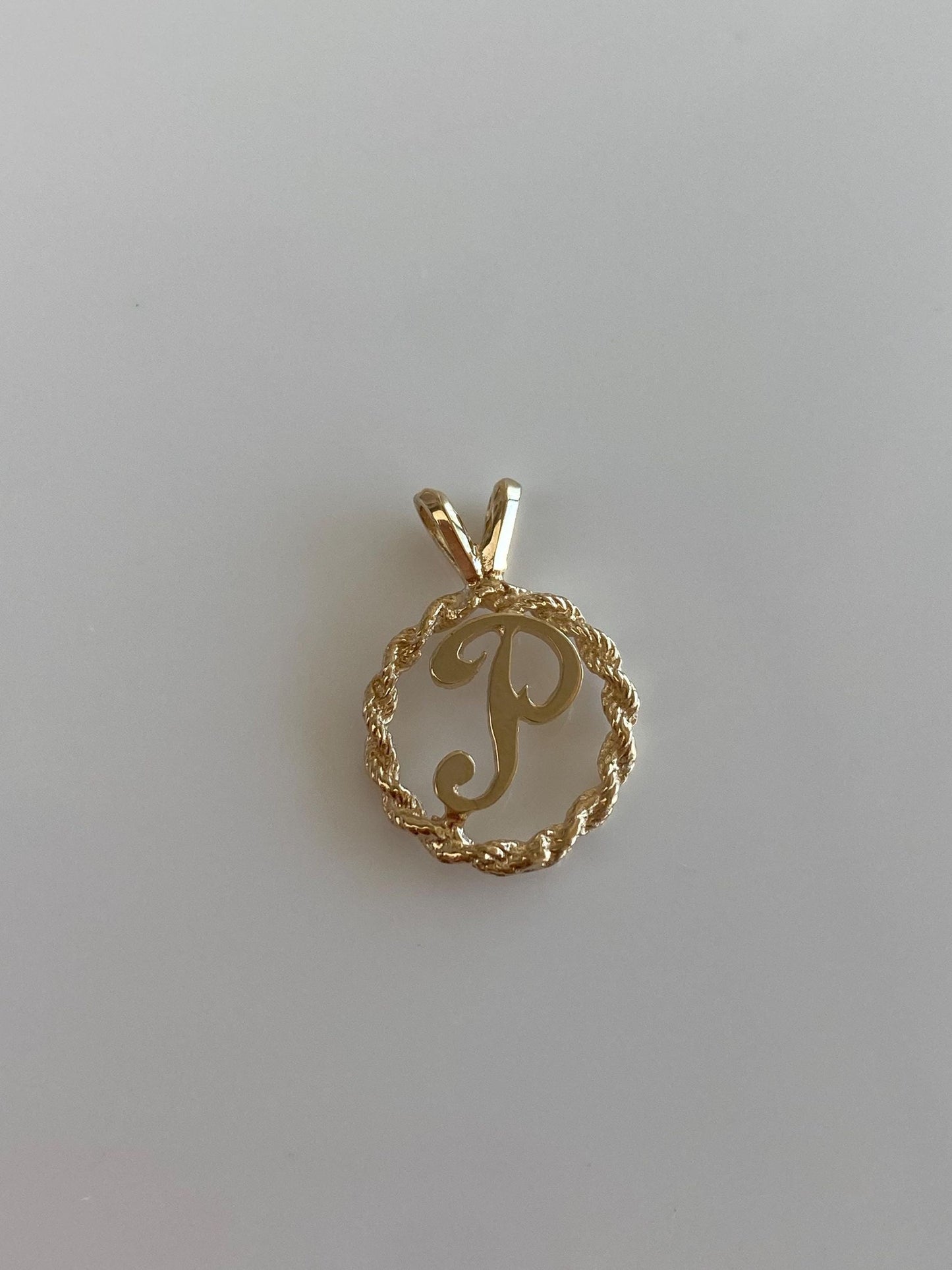 Vintage Solid 14k Yellow Gold Initial 'P' Rope Border Charm