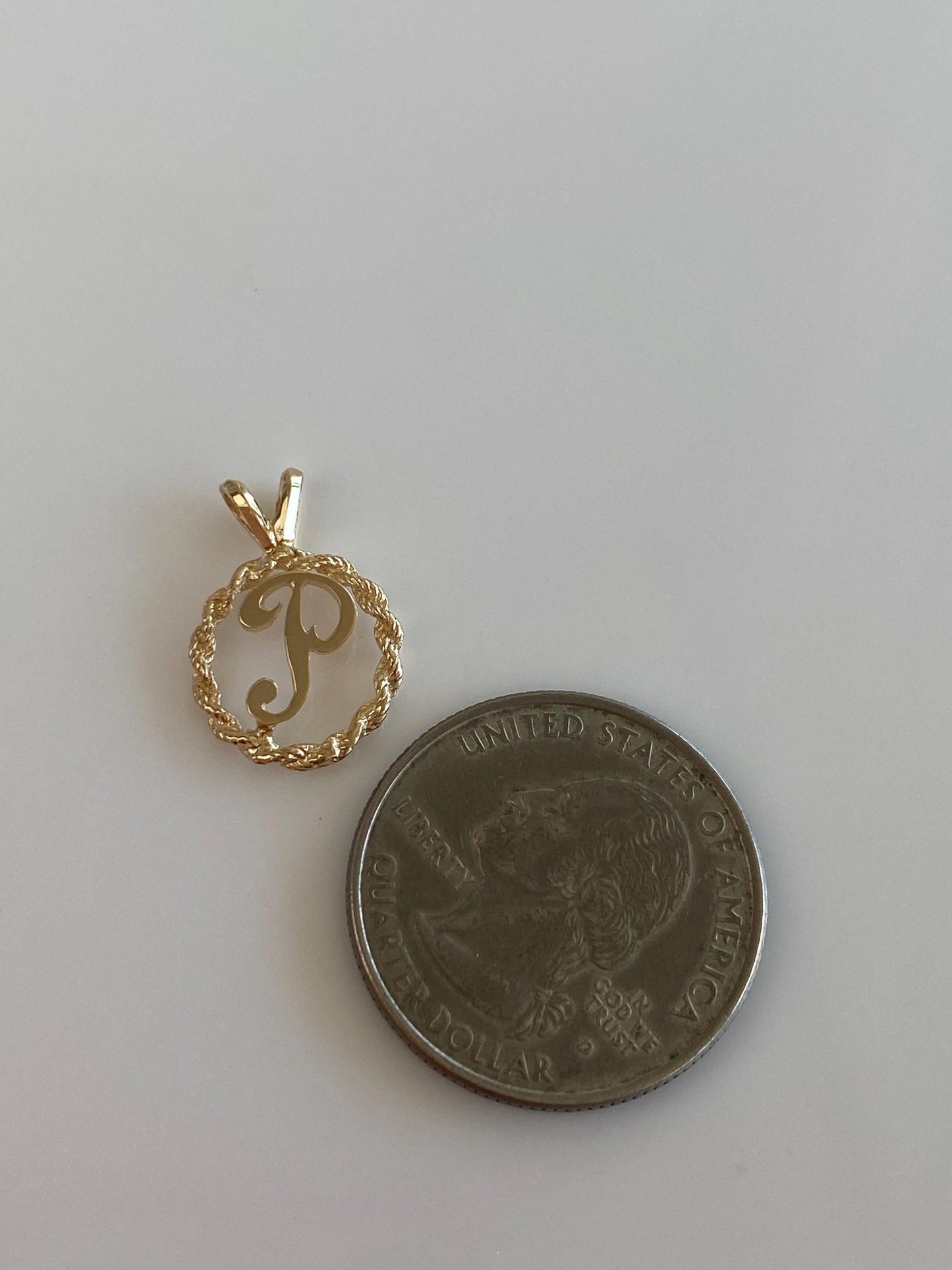 Vintage Solid 14k Yellow Gold Initial 'P' Rope Border Charm