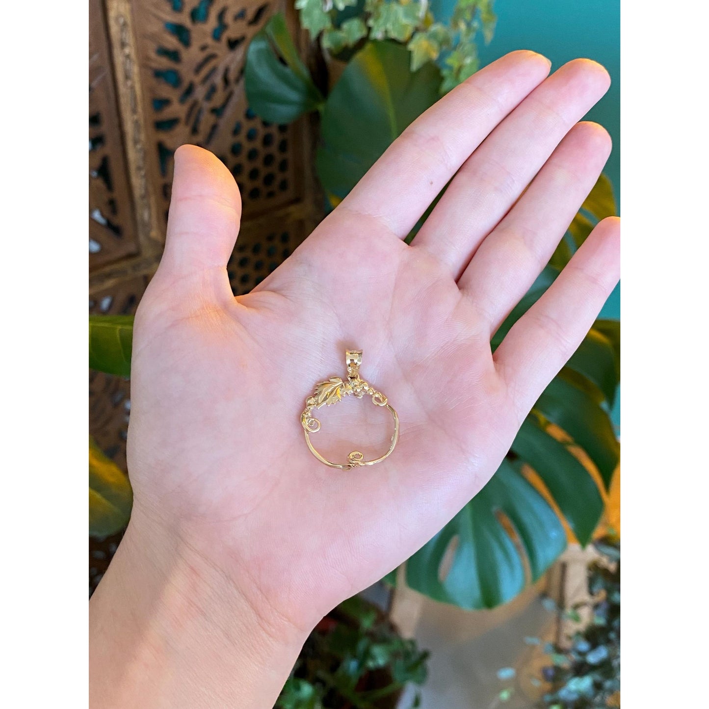 Solid 14k Yellow Gold Grapevine Border Charm