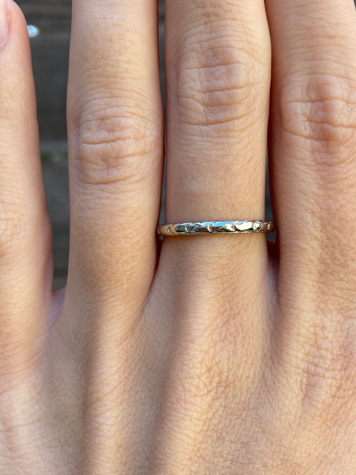 Vintage Solid 18k White Gold Designed Ring Band - Size 6.75