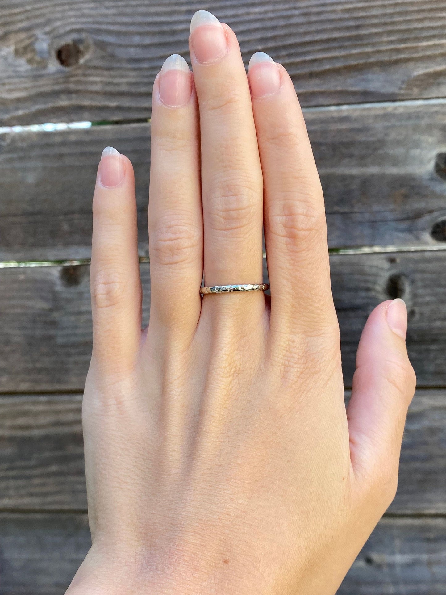 Vintage Solid 18k White Gold Designed Ring Band - Size 6.75
