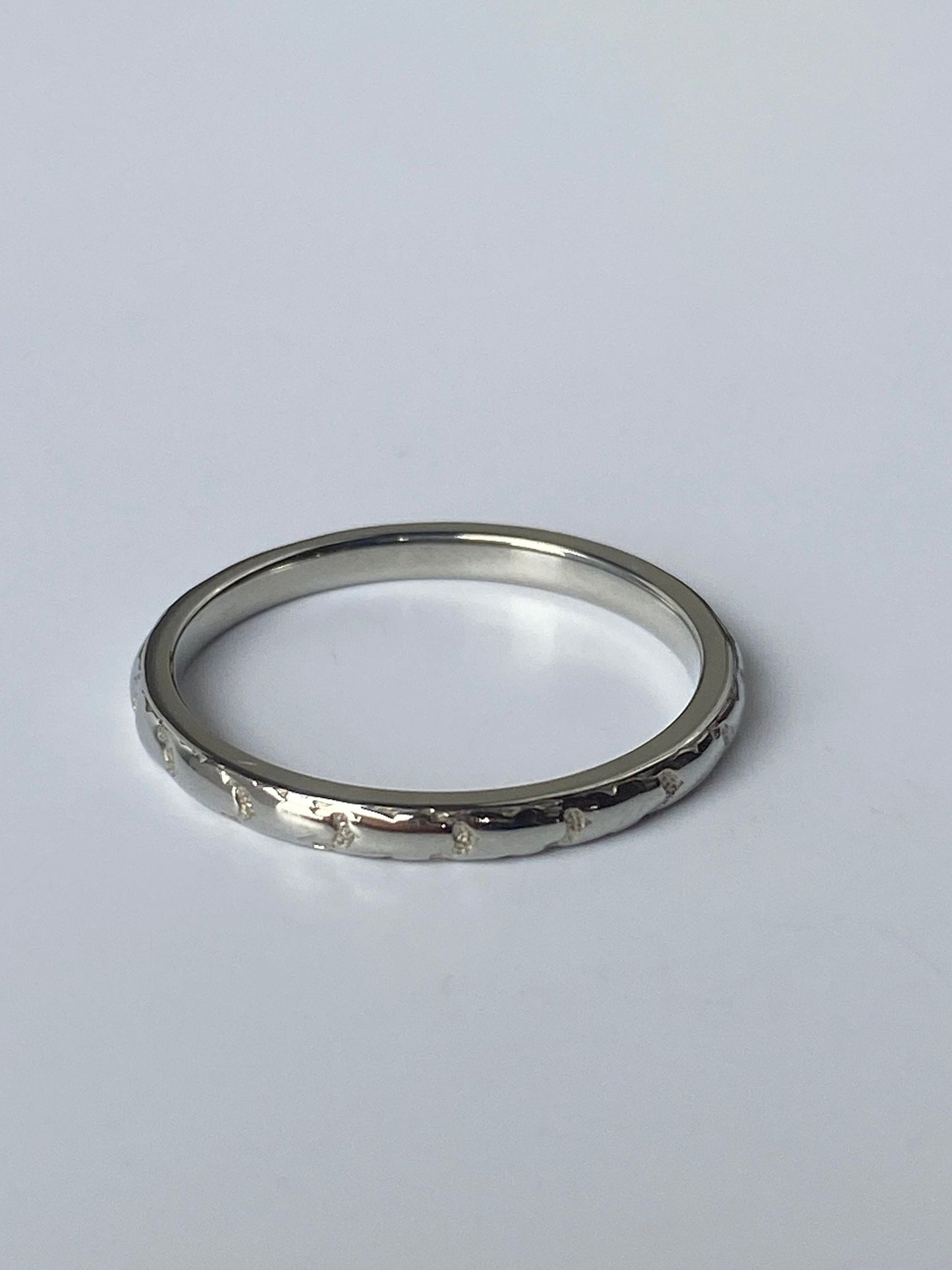 Vintage Solid 18k White Gold Designed Ring Band - Size 6.75