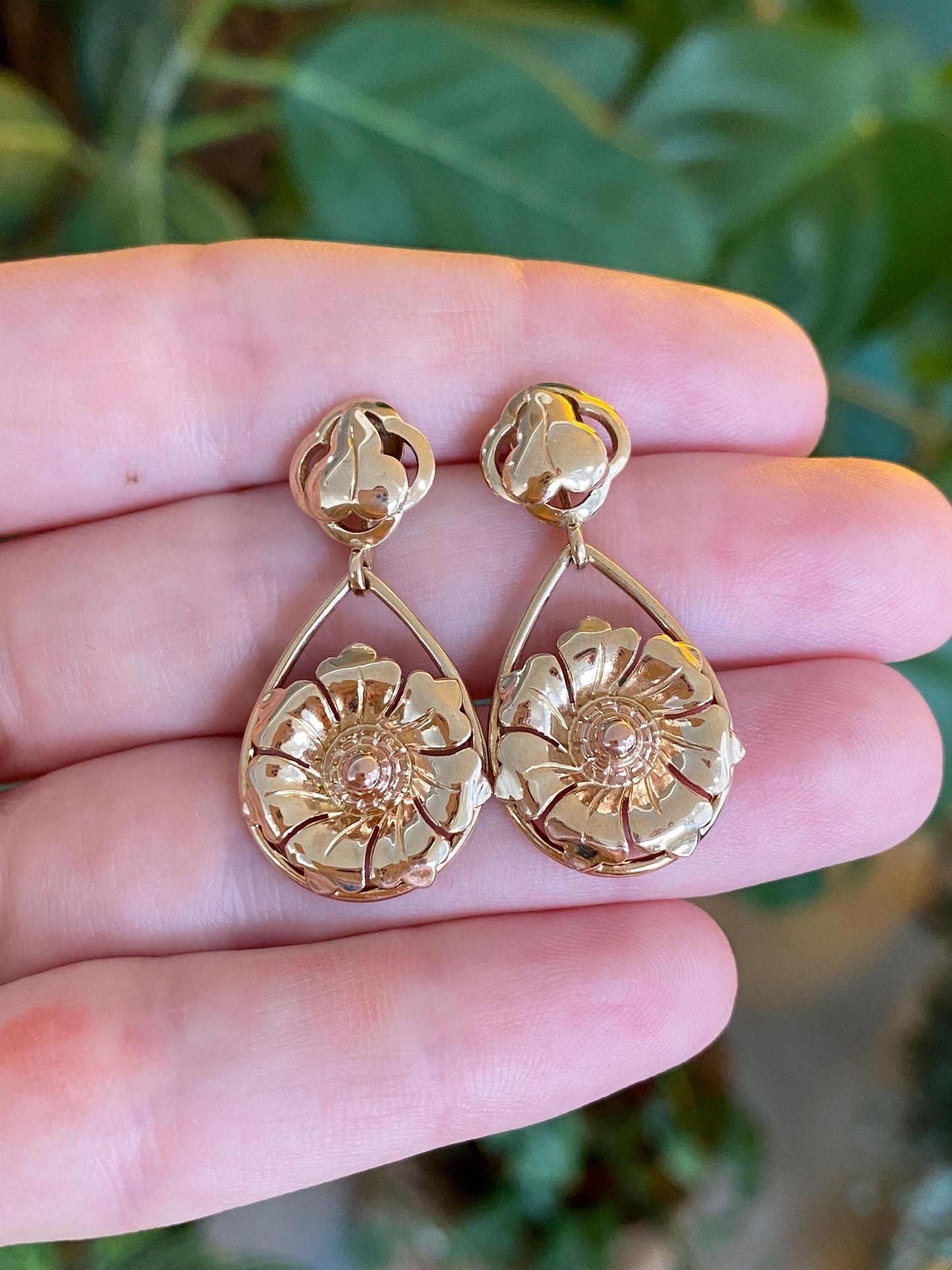 Vintage Solid 14k Yellow Gold Flower Dangle Stud Earrings