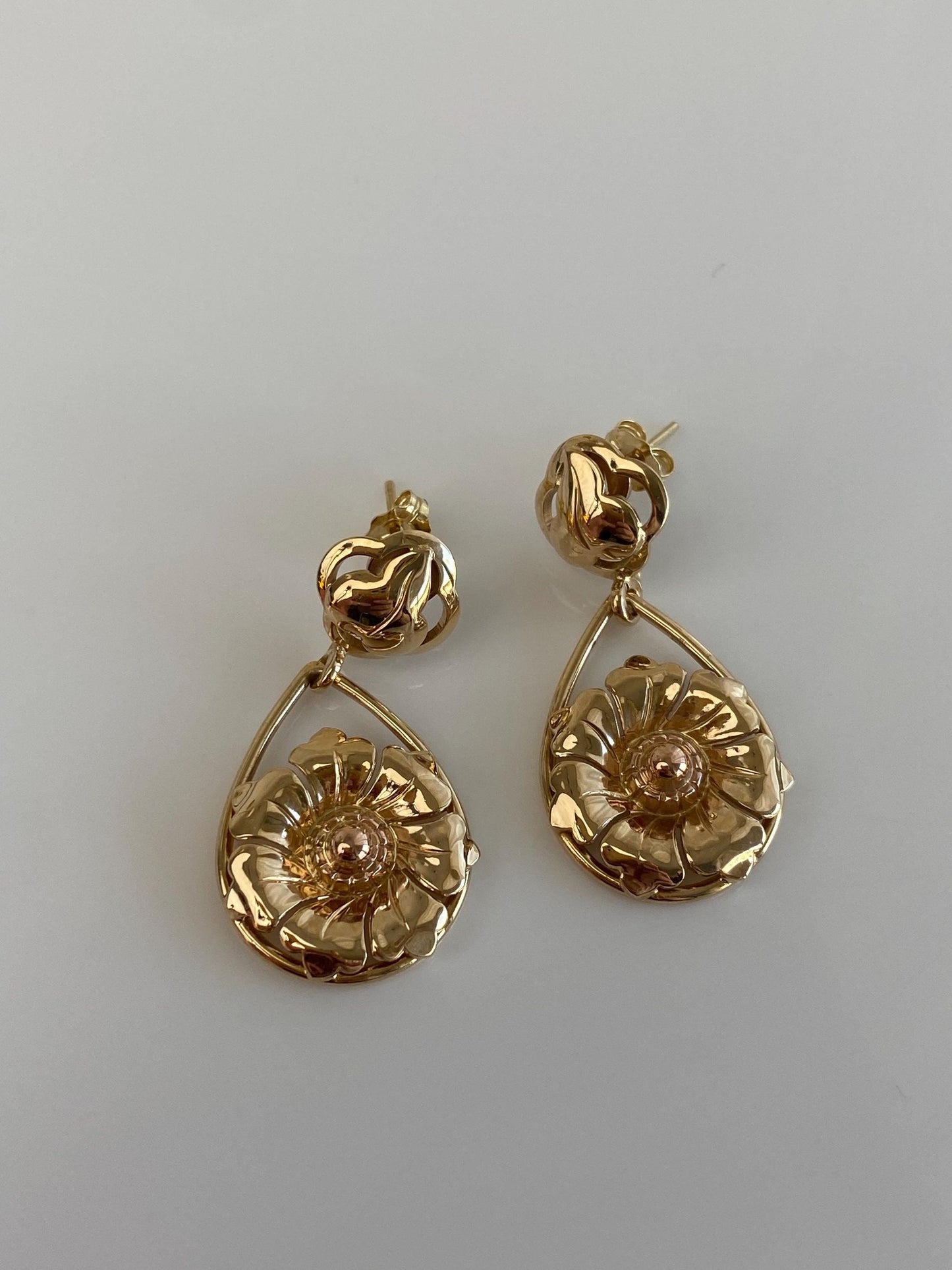 Vintage Solid 14k Yellow Gold Flower Dangle Stud Earrings
