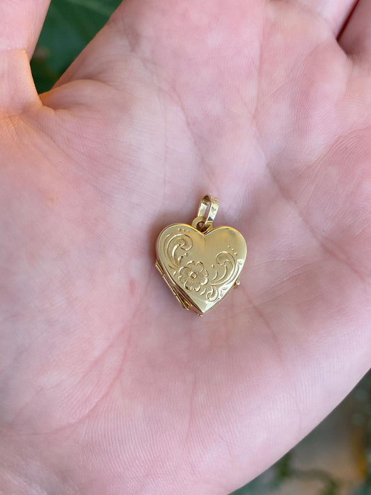 Vintage Solid 14k Yellow Gold Floral Heart Locket Charm