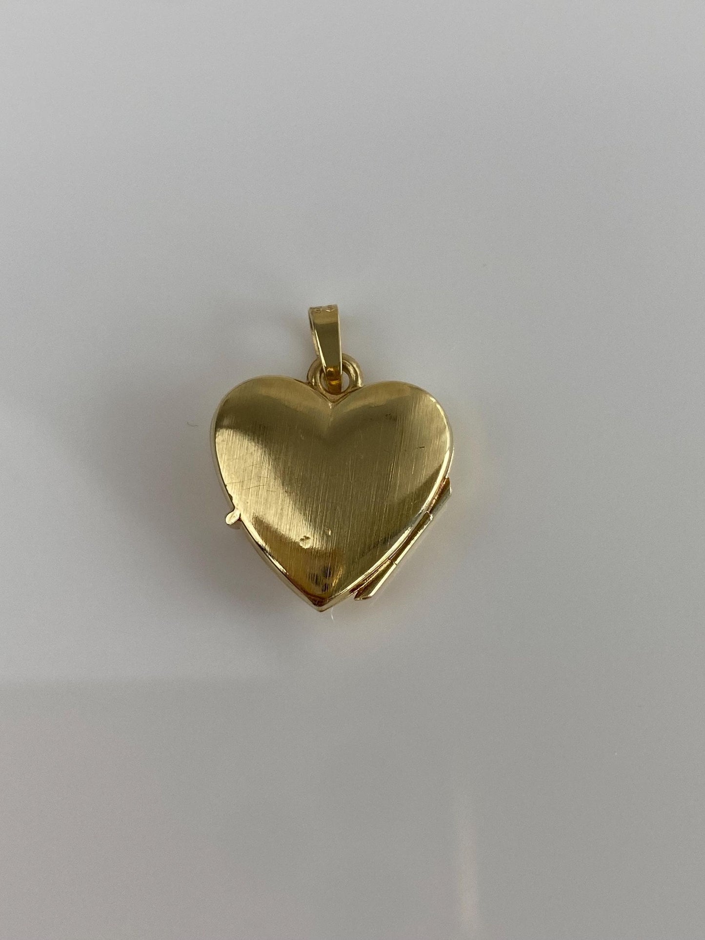 Vintage Solid 14k Yellow Gold Floral Heart Locket Charm