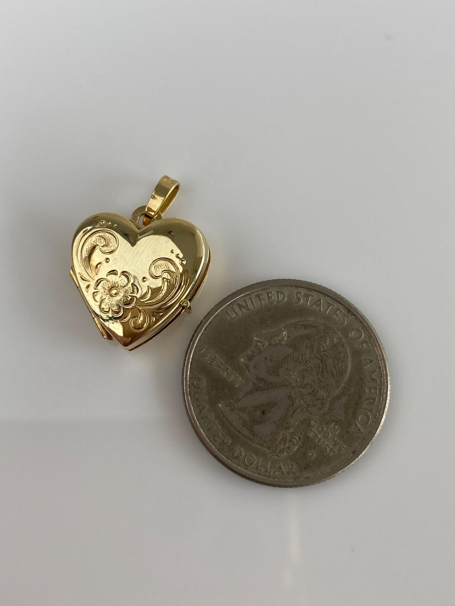 Vintage Solid 14k Yellow Gold Floral Heart Locket Charm