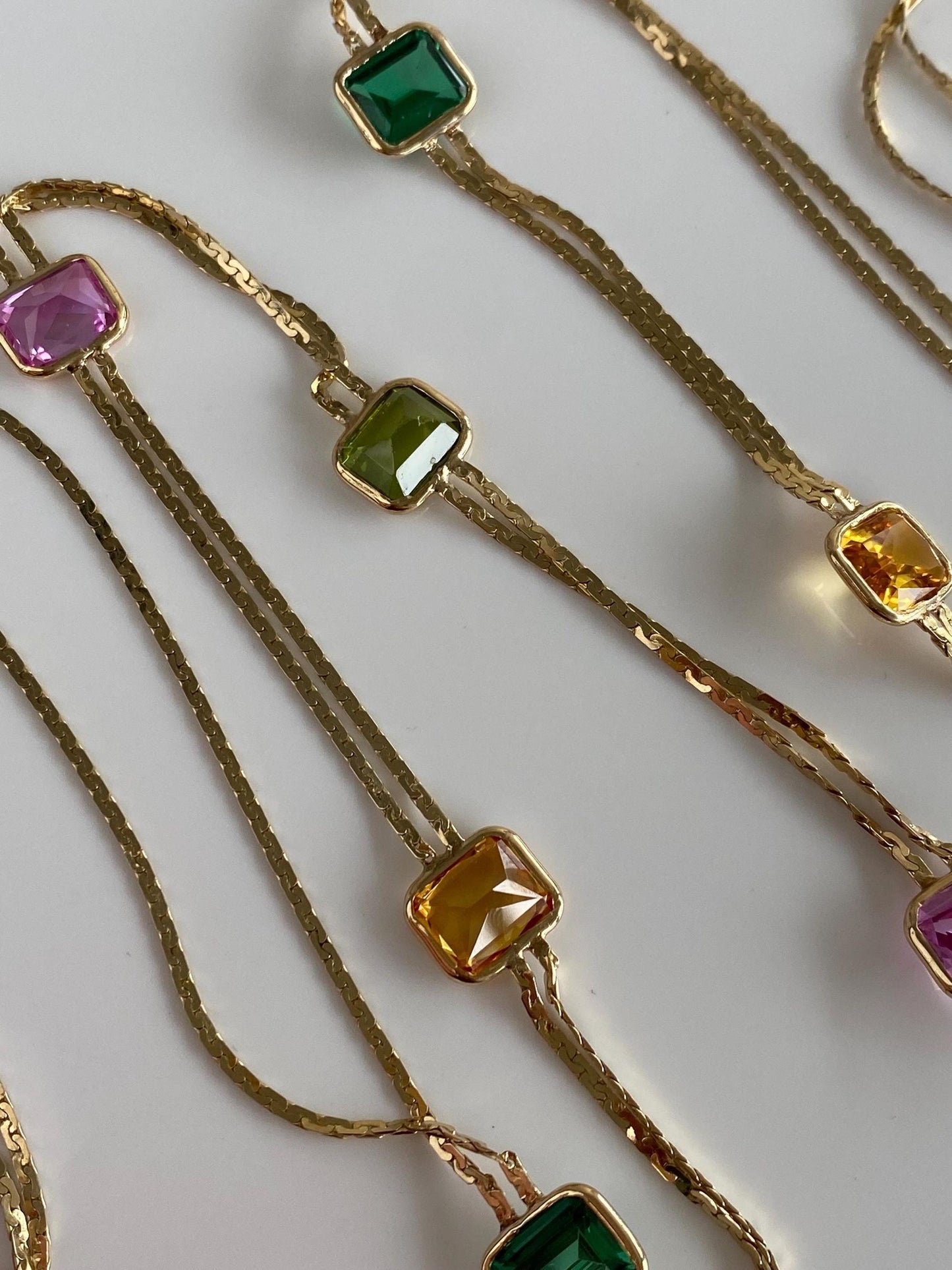 Vintage Solid 14k Yellow Gold Light & Dark Green Spinel Yellow and Pink Sapphire C Link Chain Necklace - 31.5 inches