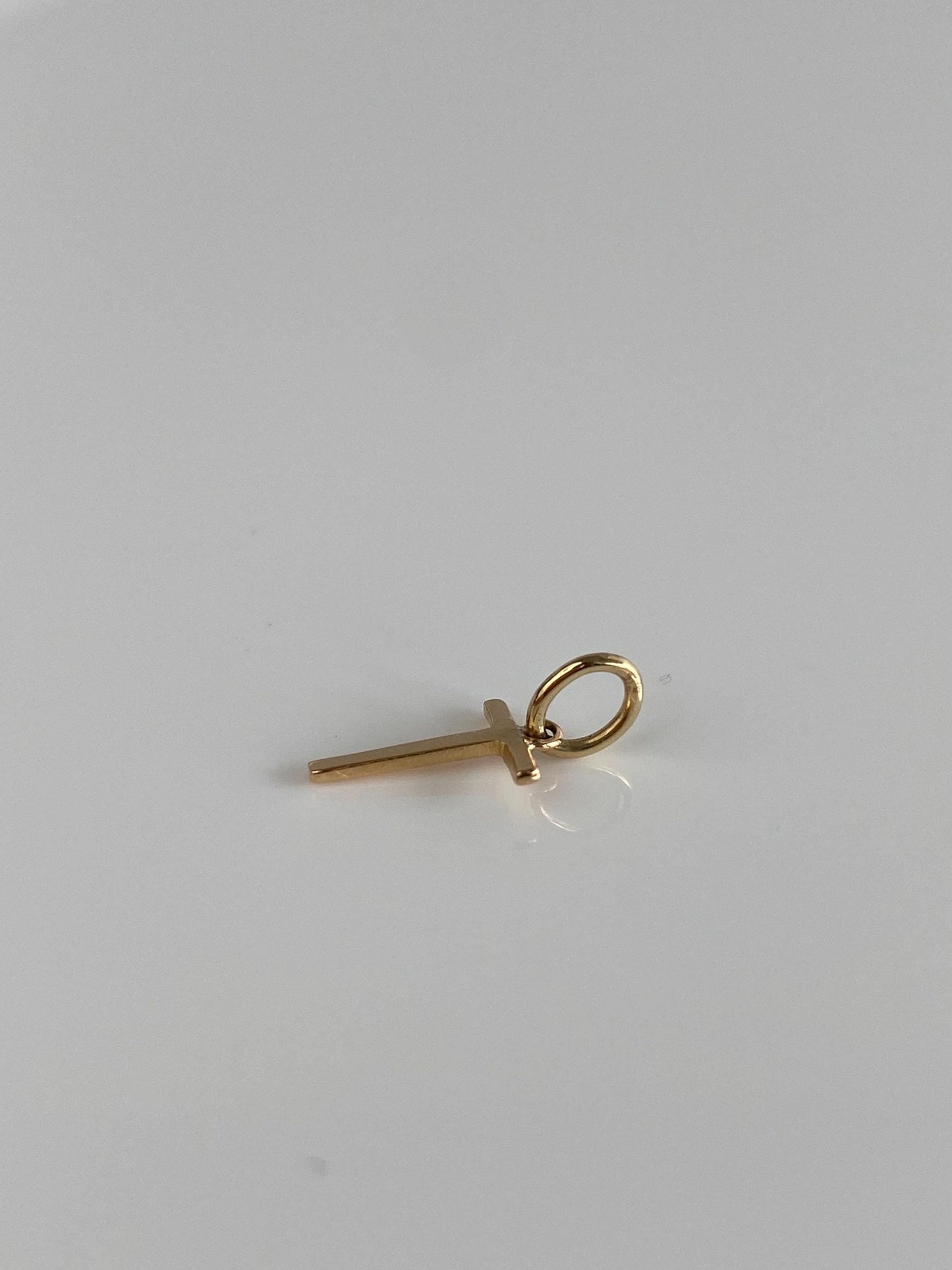 Vintage Solid 14k Yellow Gold Initial 'T' Charm
