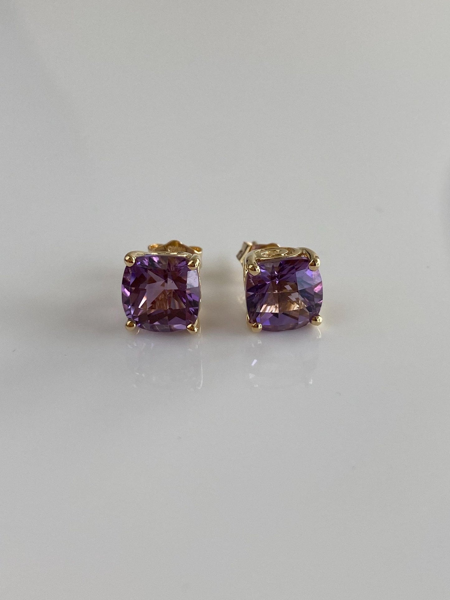 Vintage Solid 10k Yellow Gold Fancy Cut Amethyst Stud Earrings