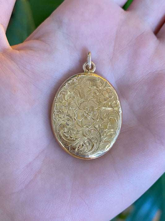 Vintage Solid 10k Yellow Gold Engraved Floral Locket Charm