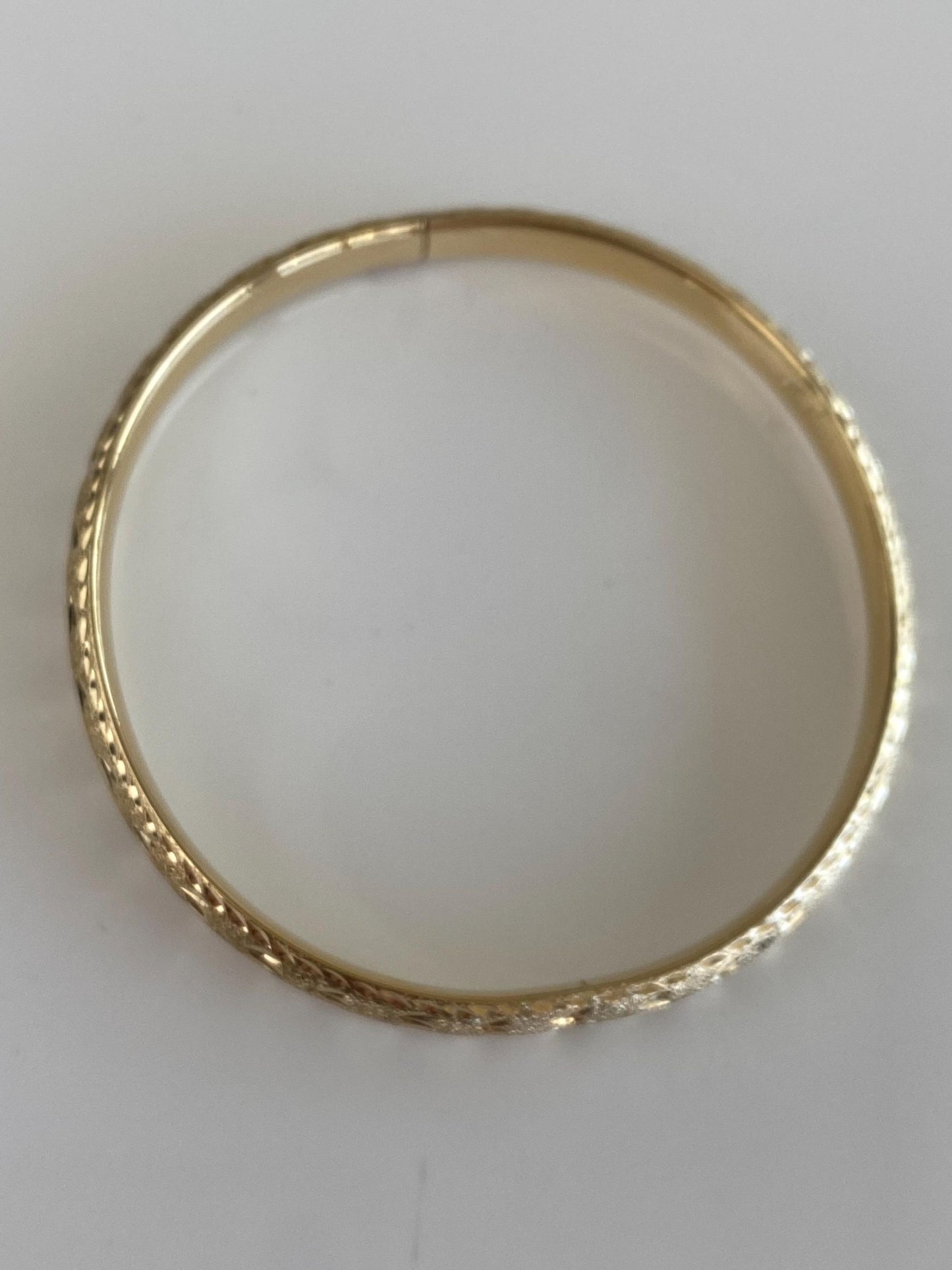 Vintage 14k Yellow Gold Diamond Cut Bangle Bracelet - 7 1/4 Inches