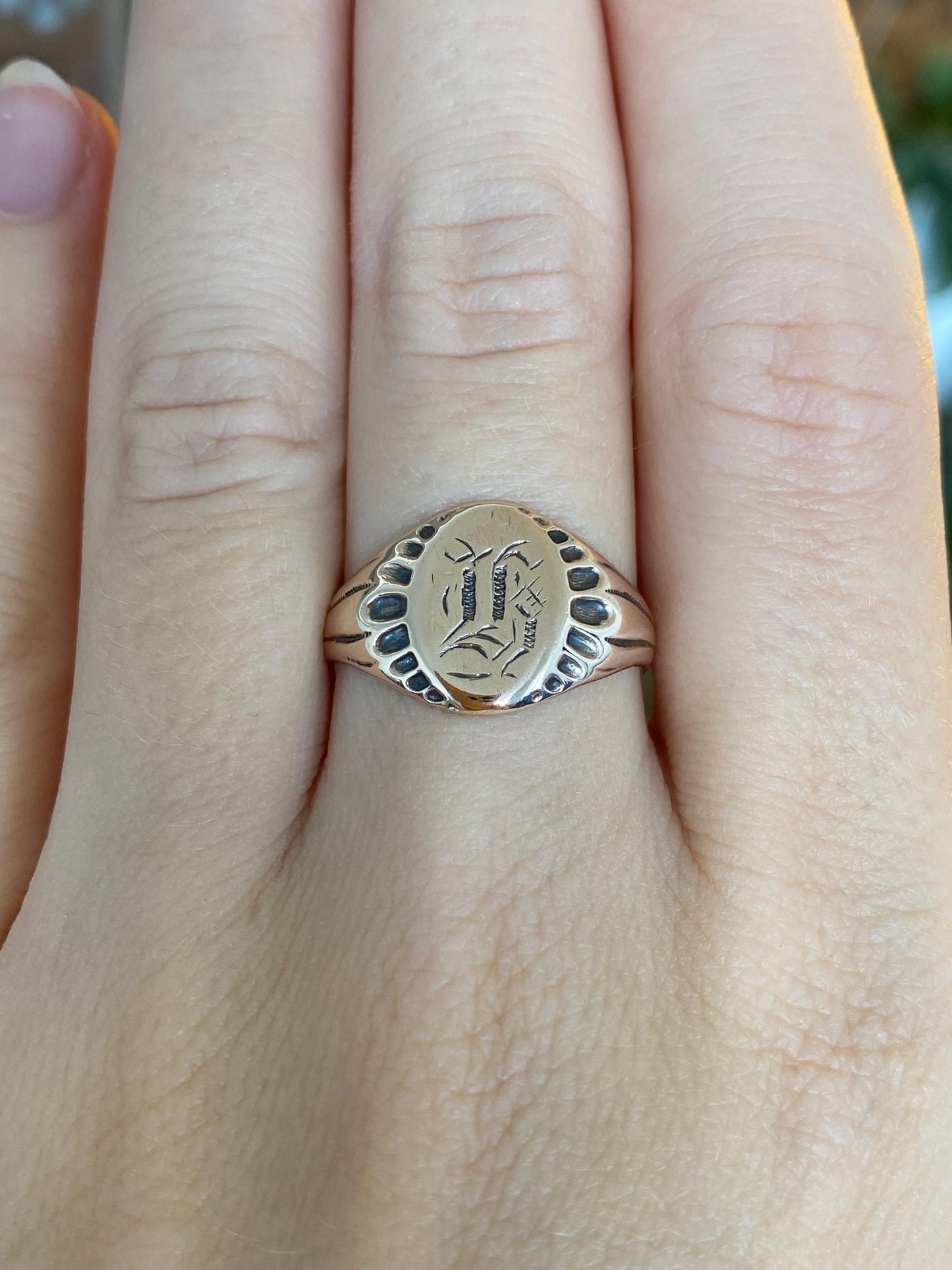Vintage Solid 8k Rose Gold Initial Signet Ring - Size 7.5