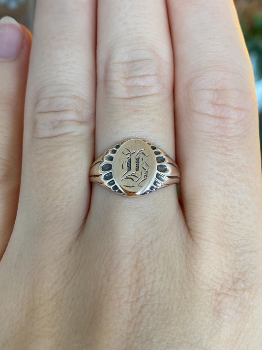 Vintage Solid 8k Rose Gold Initial Signet Ring - Size 7.5