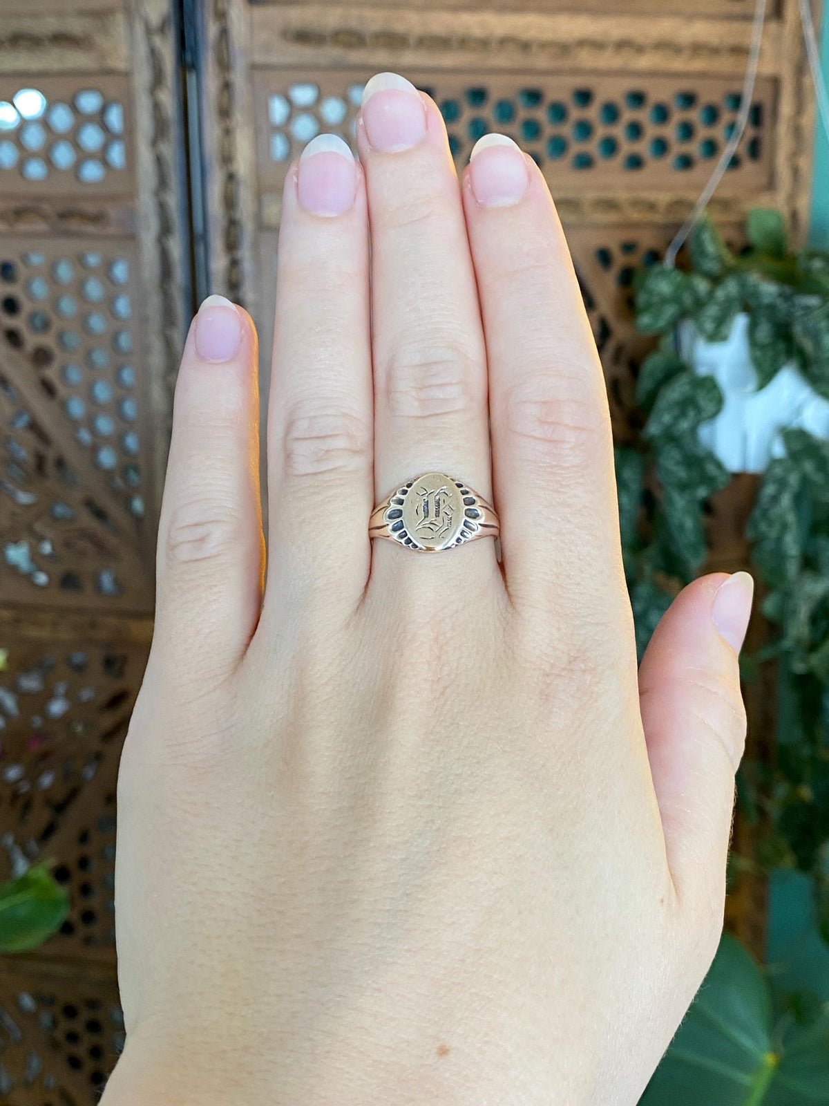 Vintage Solid 8k Rose Gold Initial Signet Ring - Size 7.5
