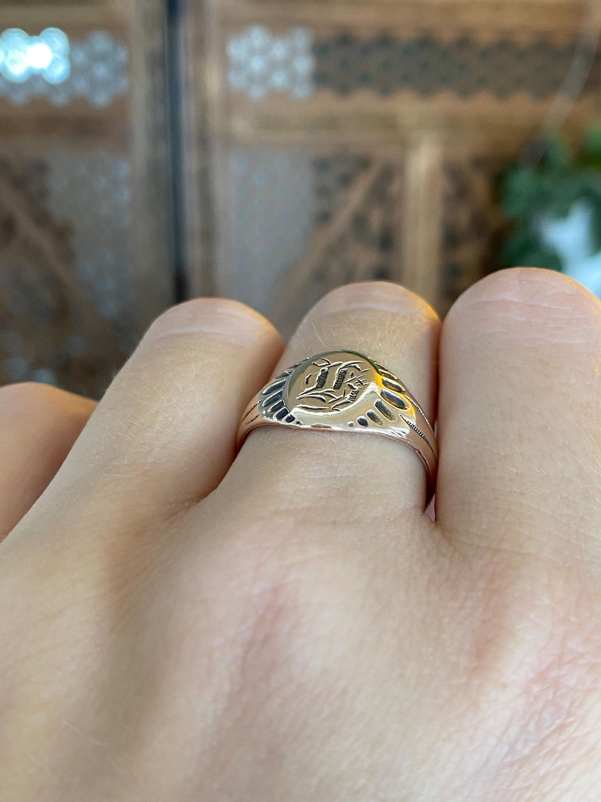Vintage Solid 8k Rose Gold Initial Signet Ring - Size 7.5