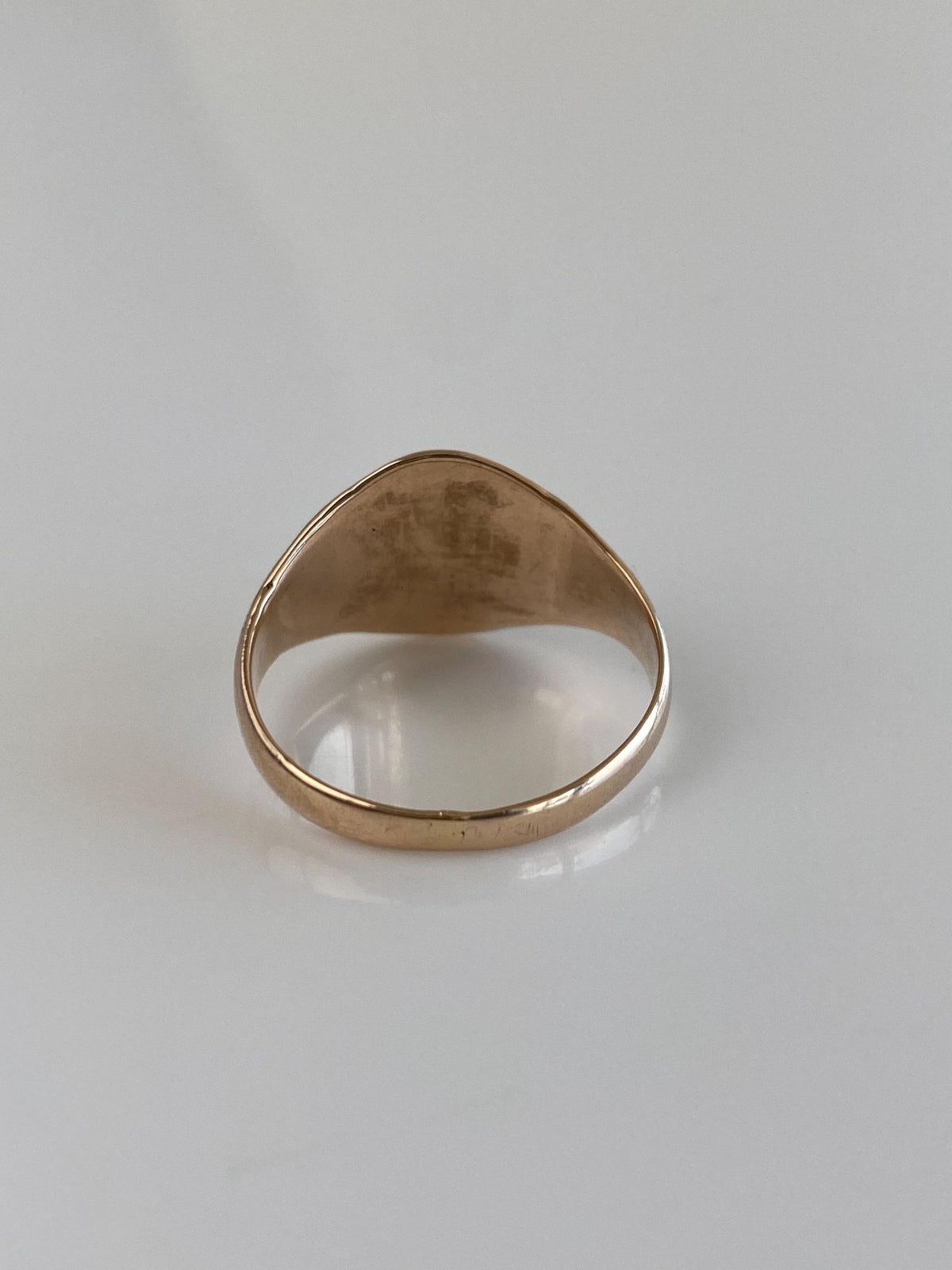 Vintage Solid 8k Rose Gold Initial Signet Ring - Size 7.5