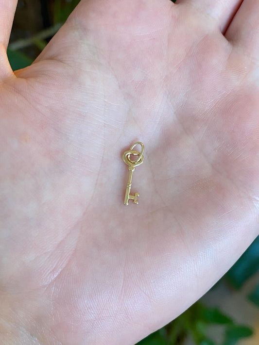 Vintage 10k Yellow Gold Heart Skeleton Key Charm