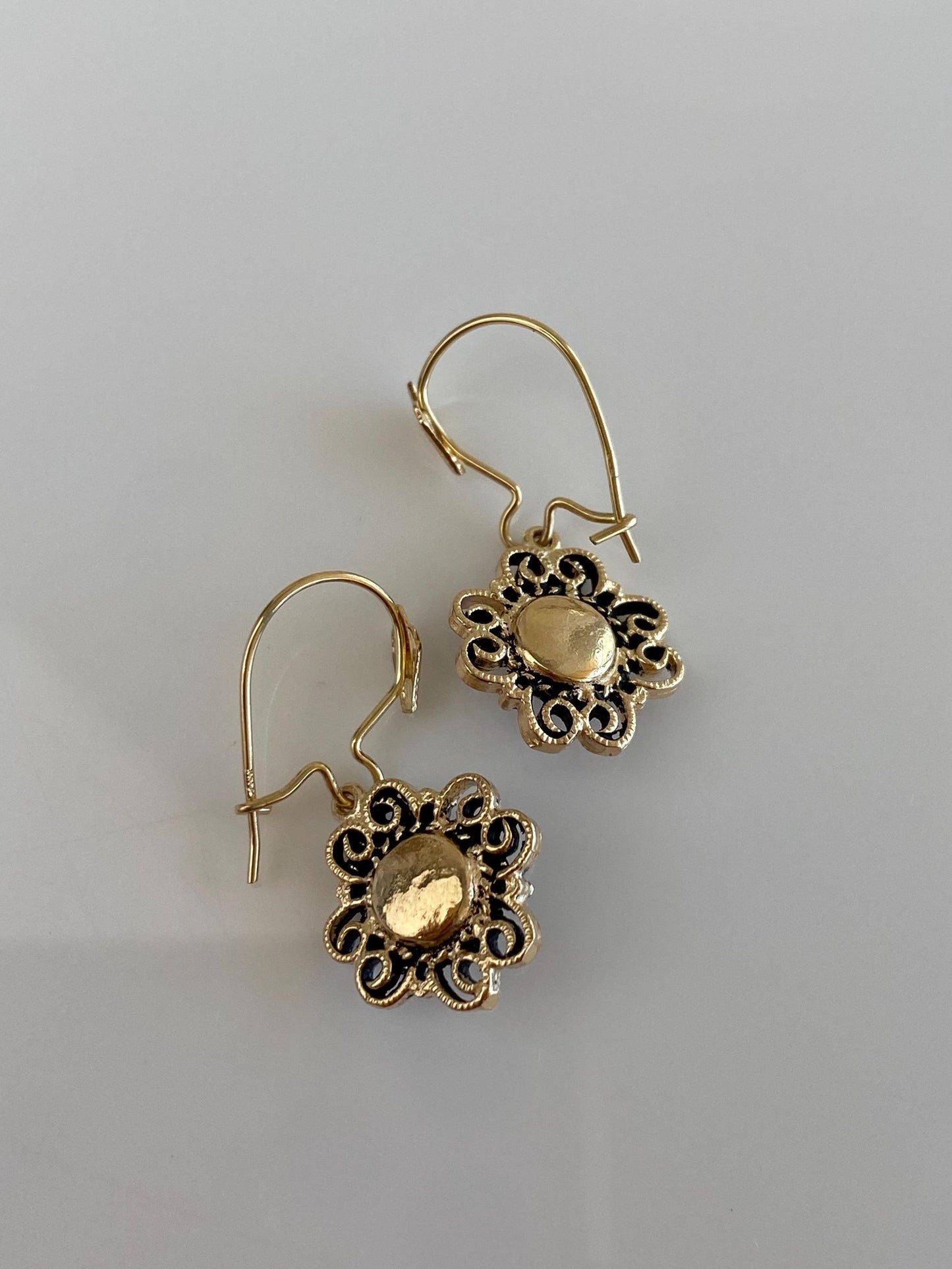 Vintage Solid 14k Yellow Gold Amethyst Ornate Dangle Earrings