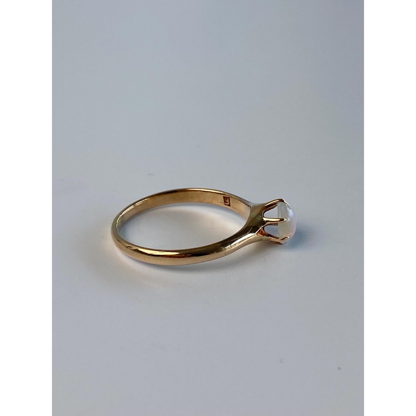 Vintage Solid 10k Yellow Gold Opal Ring - Size 5.75