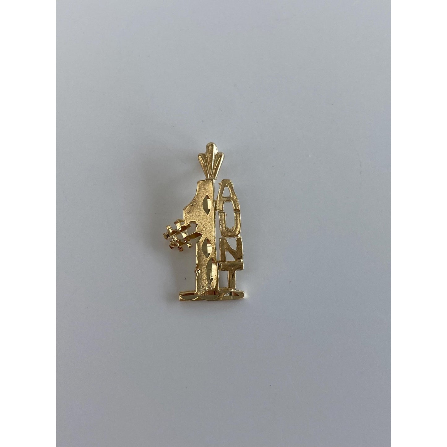 Vintage Solid 14k Yellow Gold Diamond Cut '#1 Aunt' Charm