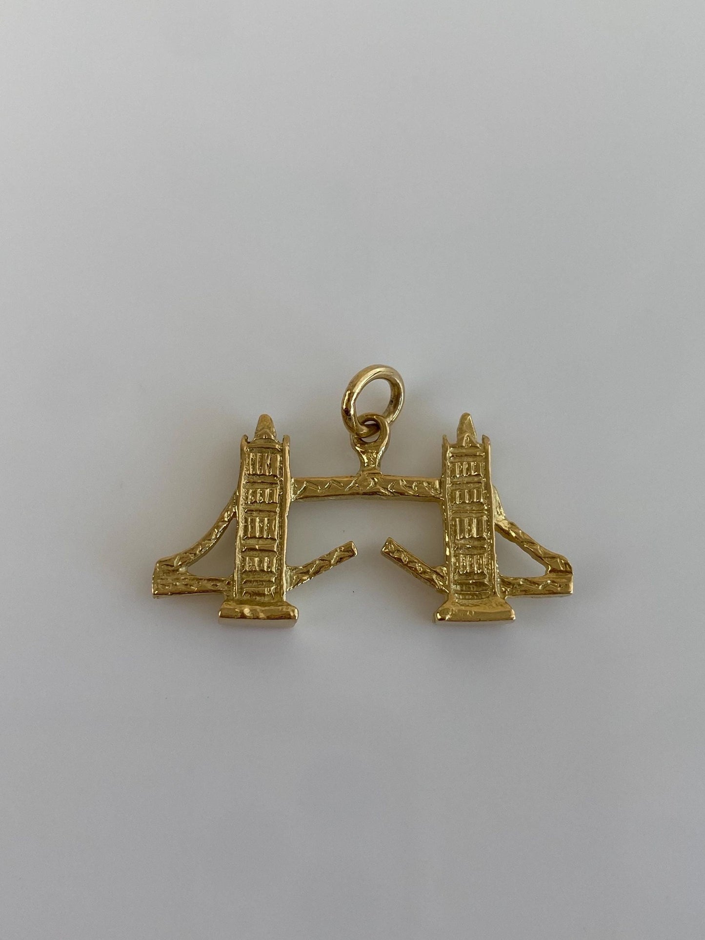 Vintage Solid 18k Yellow Gold Opening Bridge Charm