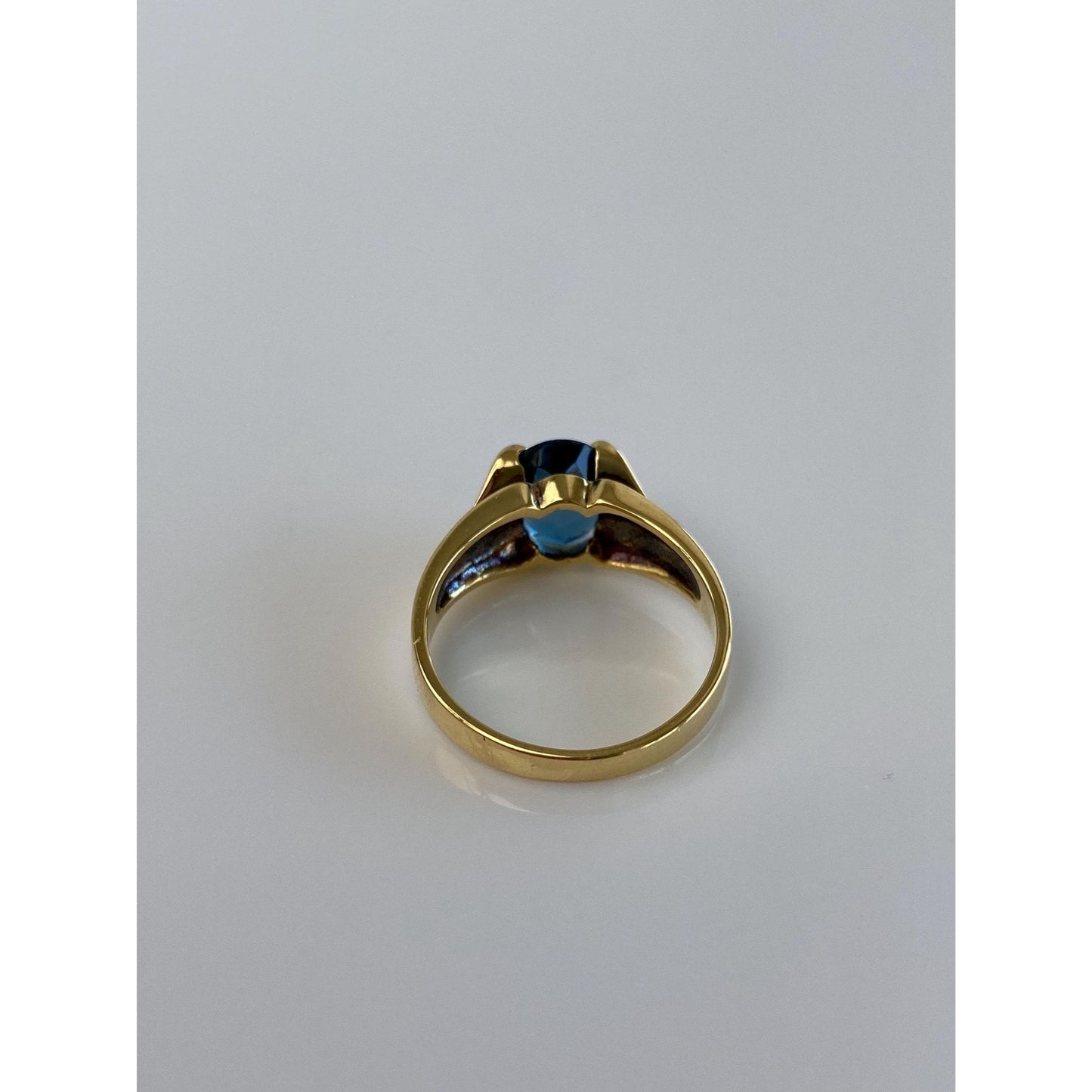 Vintage Solid 18k Yellow Gold Teal Blue Spinel Ring - Size 6.5