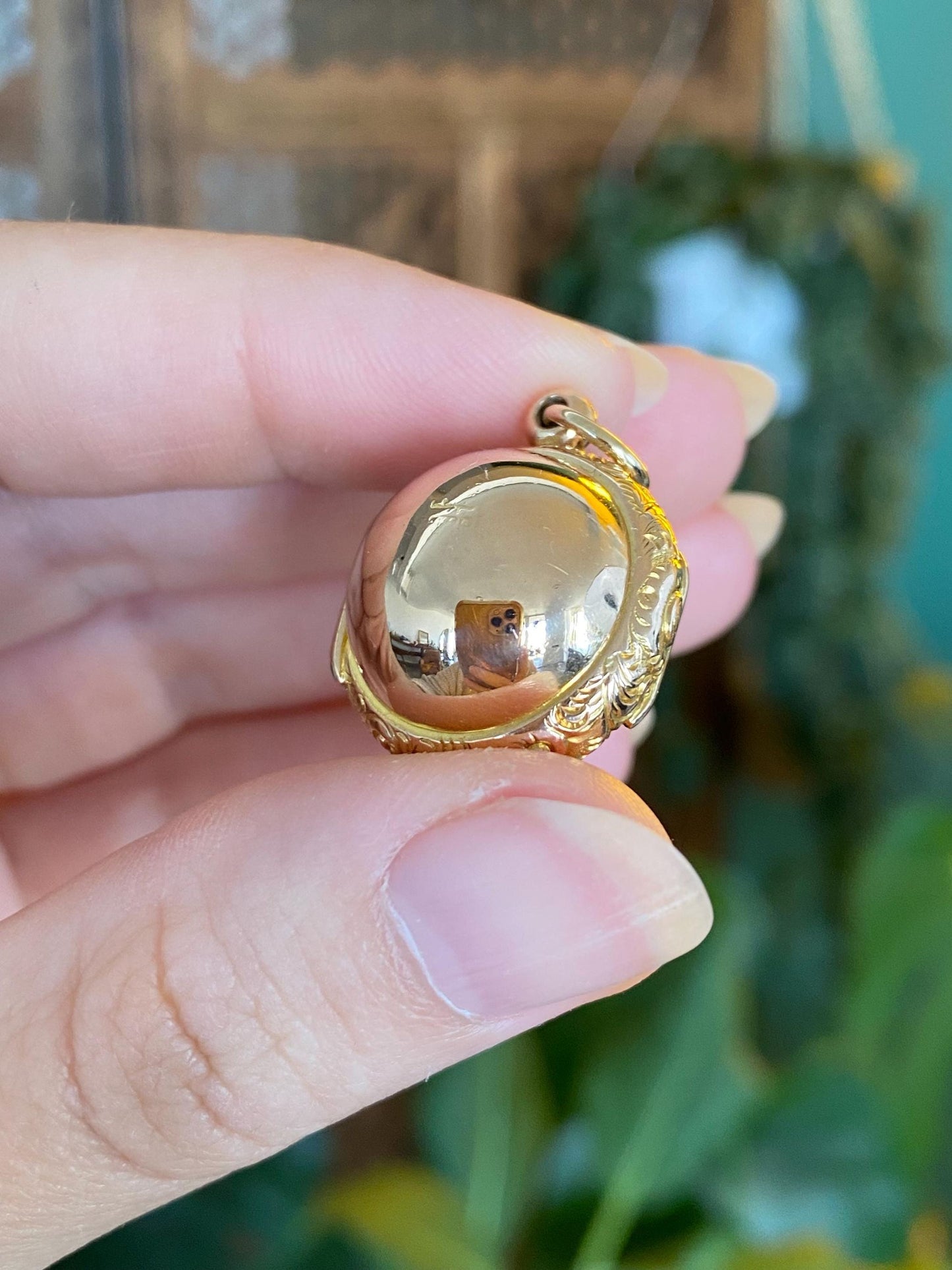 Vintage Solid 15k Yellow Gold Designed Sphere Locket Charm