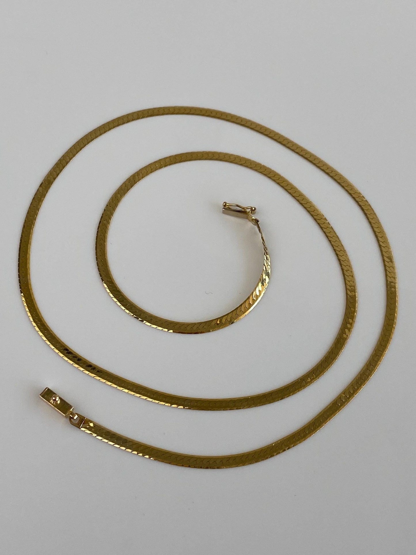 Vintage Solid 14k Yellow Gold Herringbone Chain Necklace - 23.75 inches
