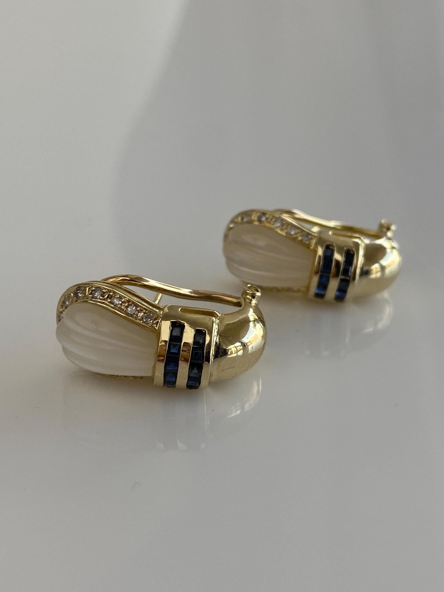 Vintage Solid 14k Yellow Gold Diamond Blue Sapphire Mother of Pearl Drop Earrings