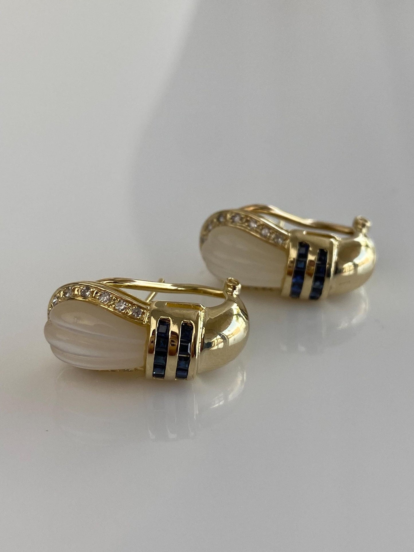 Vintage Solid 14k Yellow Gold Diamond Blue Sapphire Mother of Pearl Drop Earrings
