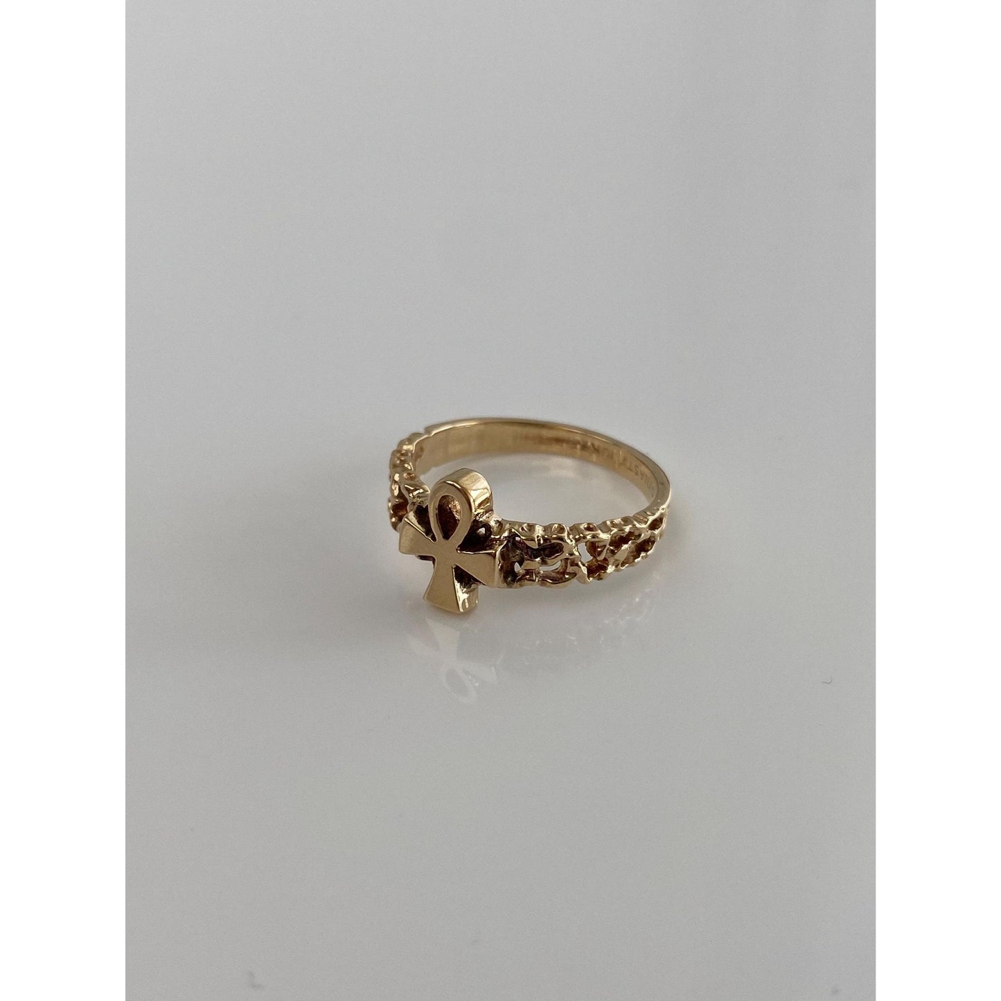 Vintage Solid 10k Yellow Gold Ankh Ring - Size 6.5