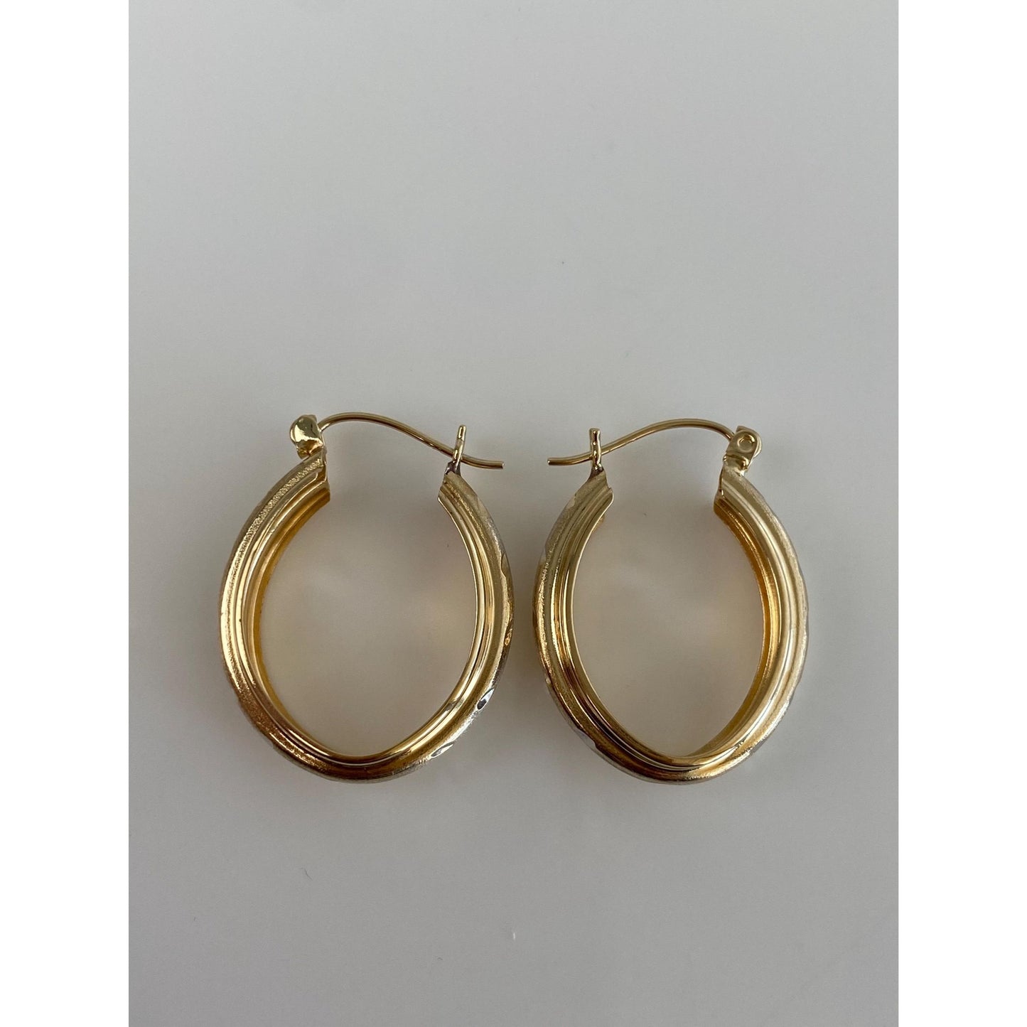 Vintage Solid 14k Yellow Gold Diamond Cut Lined Hoop Earrings