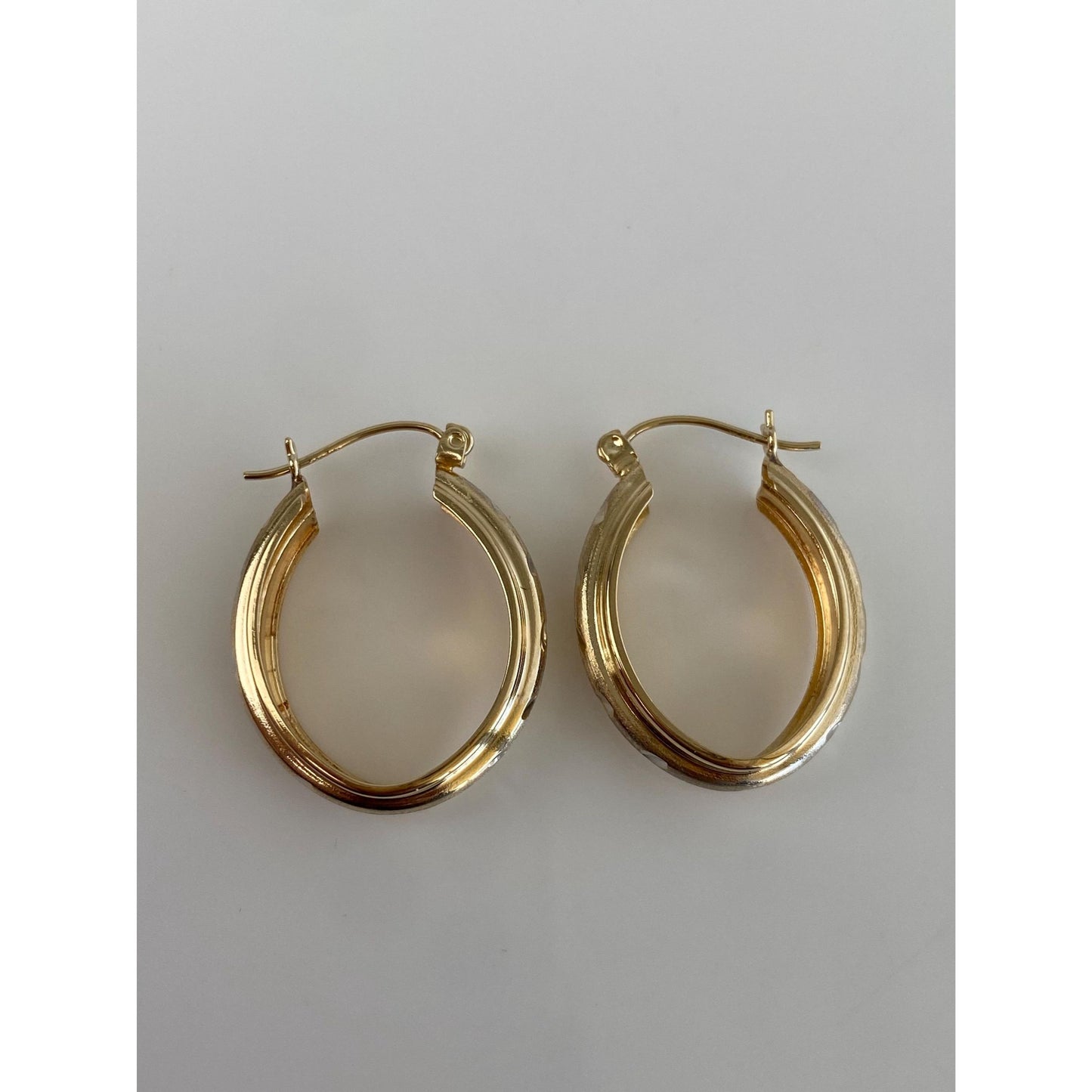 Vintage Solid 14k Yellow Gold Diamond Cut Lined Hoop Earrings