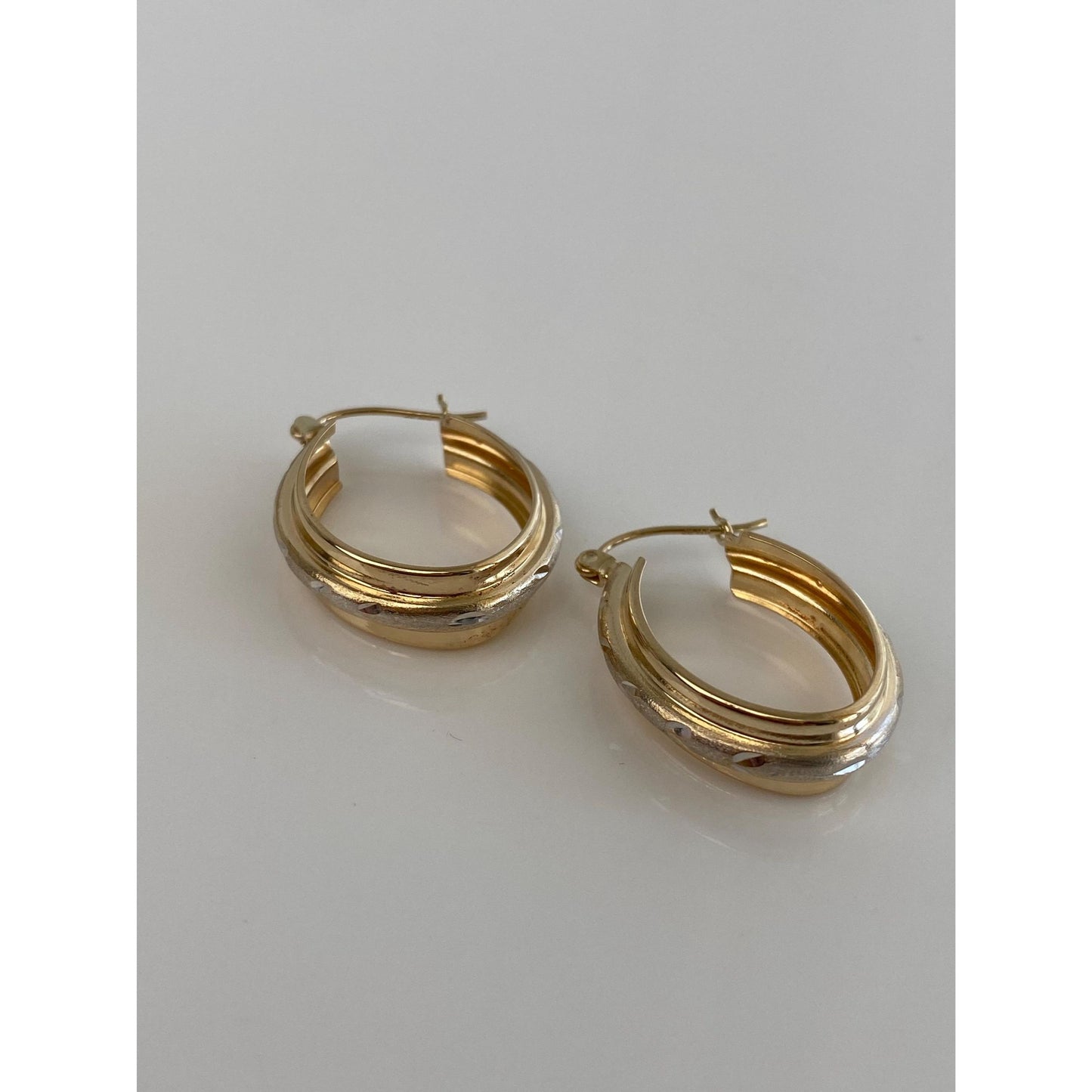 Vintage Solid 14k Yellow Gold Diamond Cut Lined Hoop Earrings