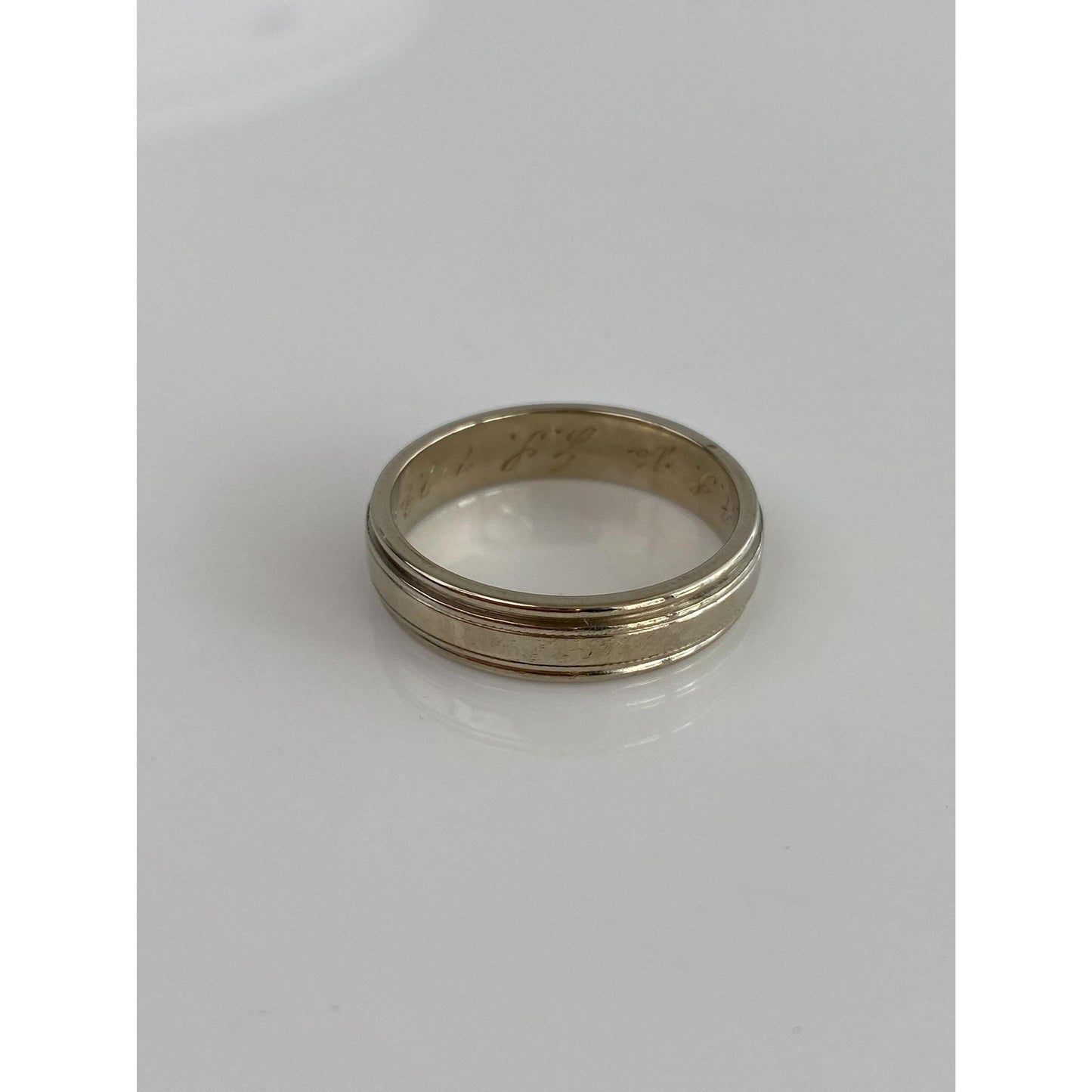 Vintage Solid 14k White Gold Lined Ring Band - Size 10