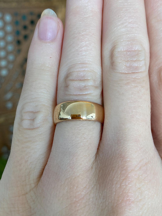 Vintage Solid 18k Yellow Gold Ring Band - Size 6