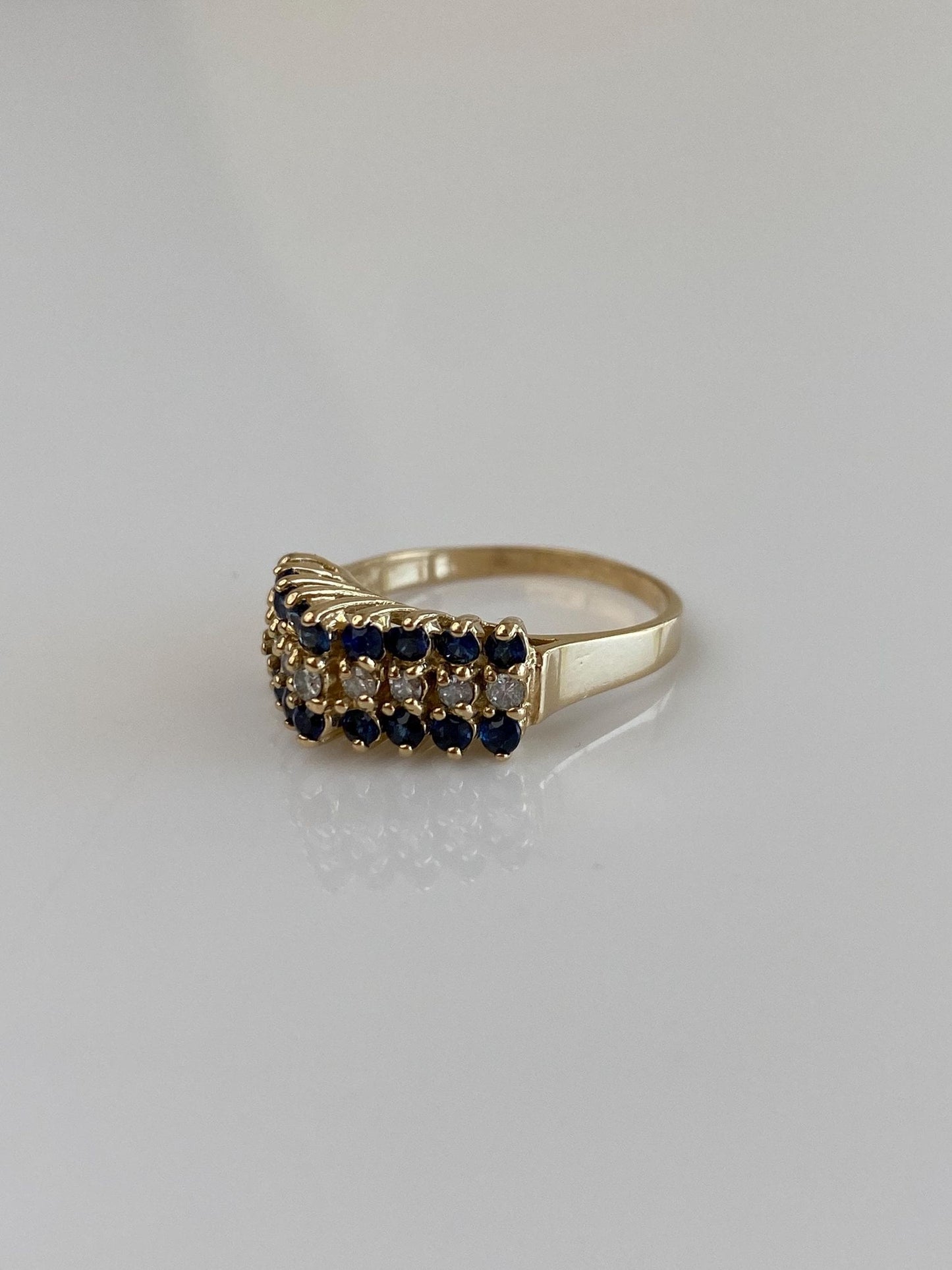 Vintage Solid 14k Yellow Gold Blue Spinel Diamond Ring - Size 5