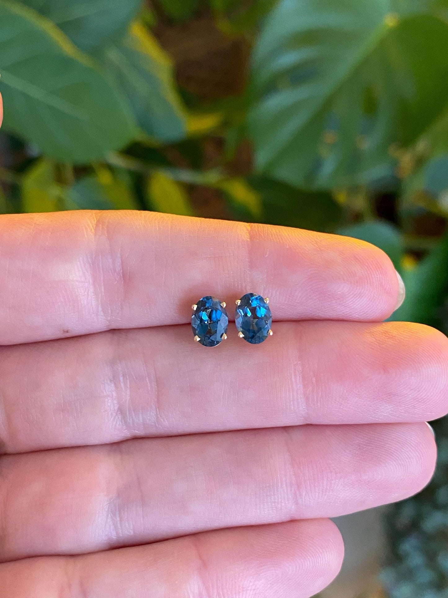 Vintage Solid 14k Yellow Gold Topaz Stud Earrings